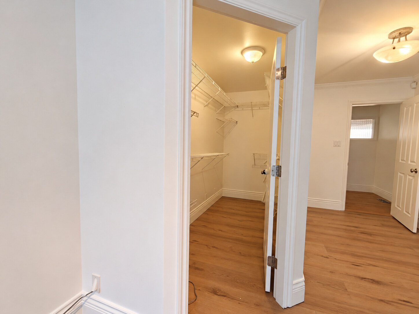 606 St Andrews Rd, West Vancouver (Upper level 3 bedrooms)