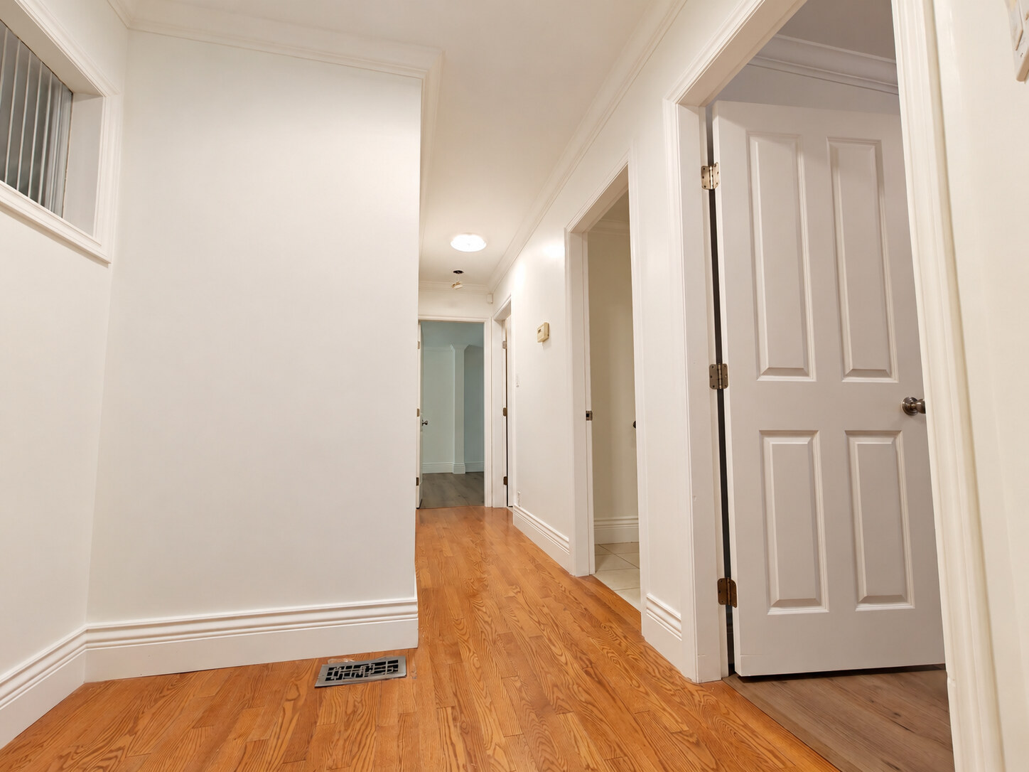 606 St Andrews Rd, West Vancouver (Upper level 3 bedrooms)