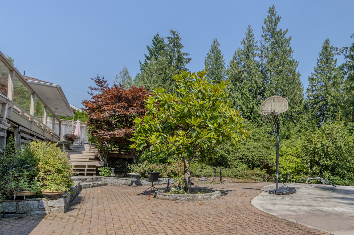 606 St Andrews Rd, West Vancouver (Upper level 3 bedrooms)