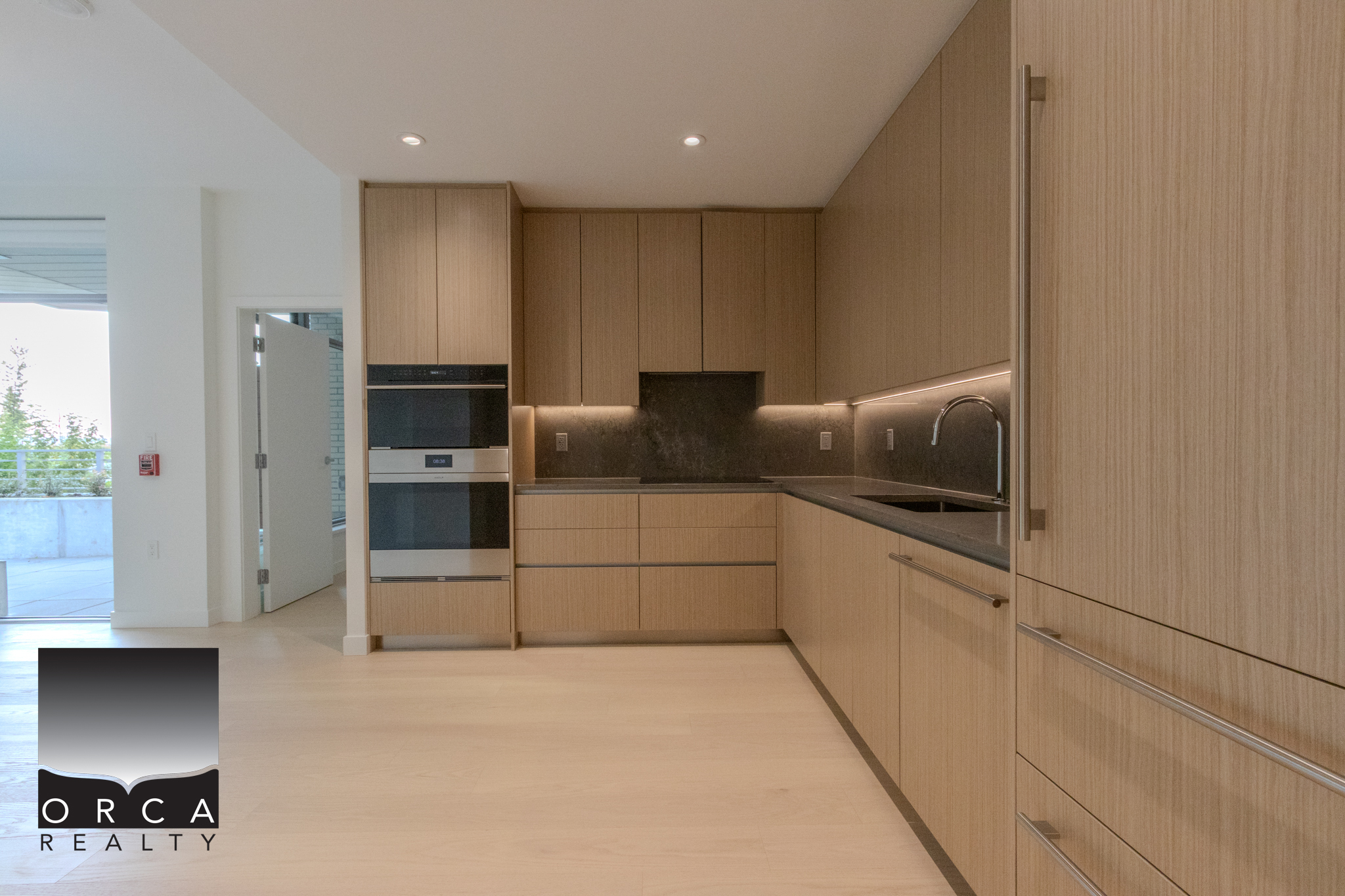 102-777 Harbour Way, North Vancouver
