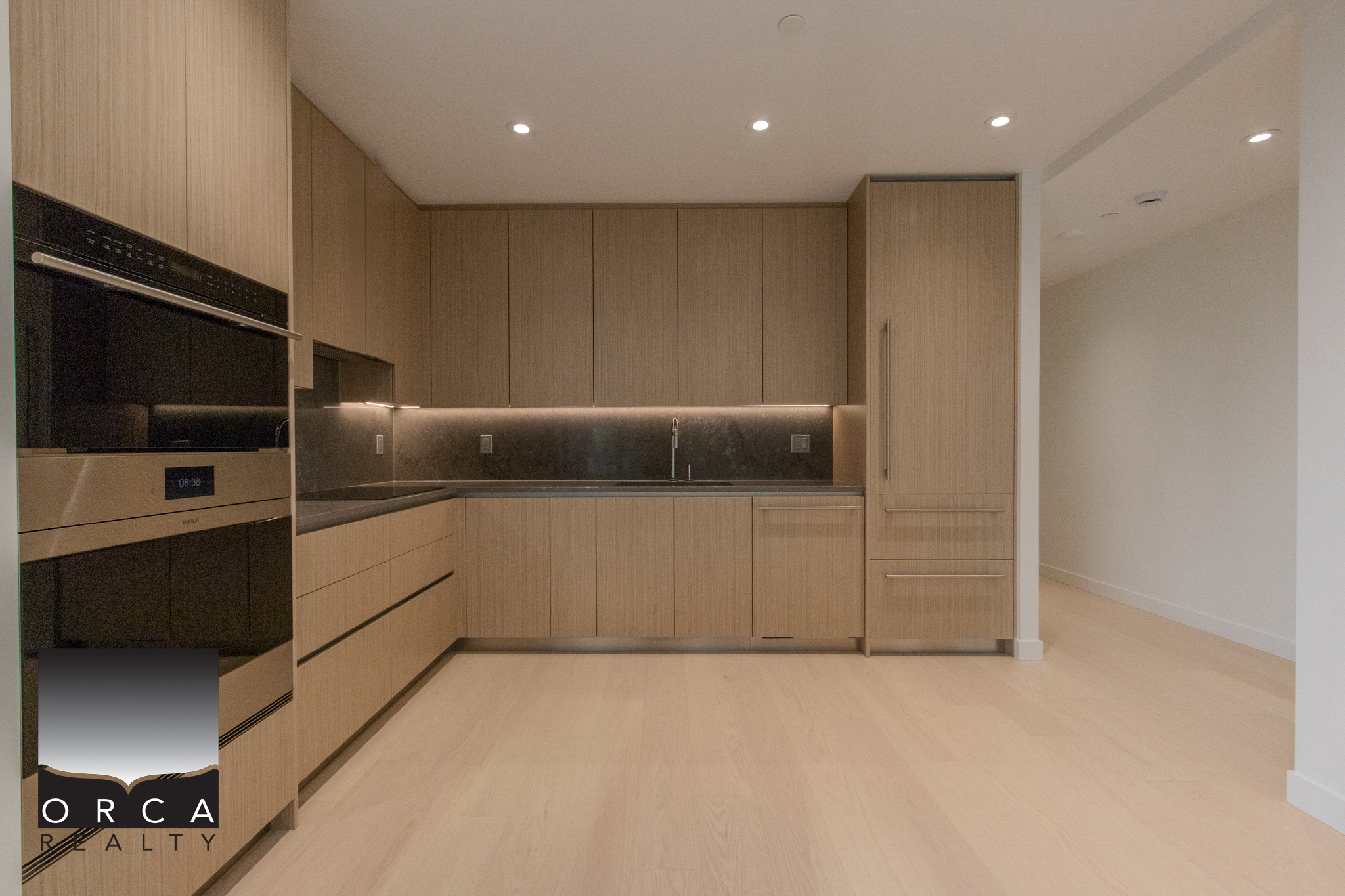102-777 Harbour Way, North Vancouver