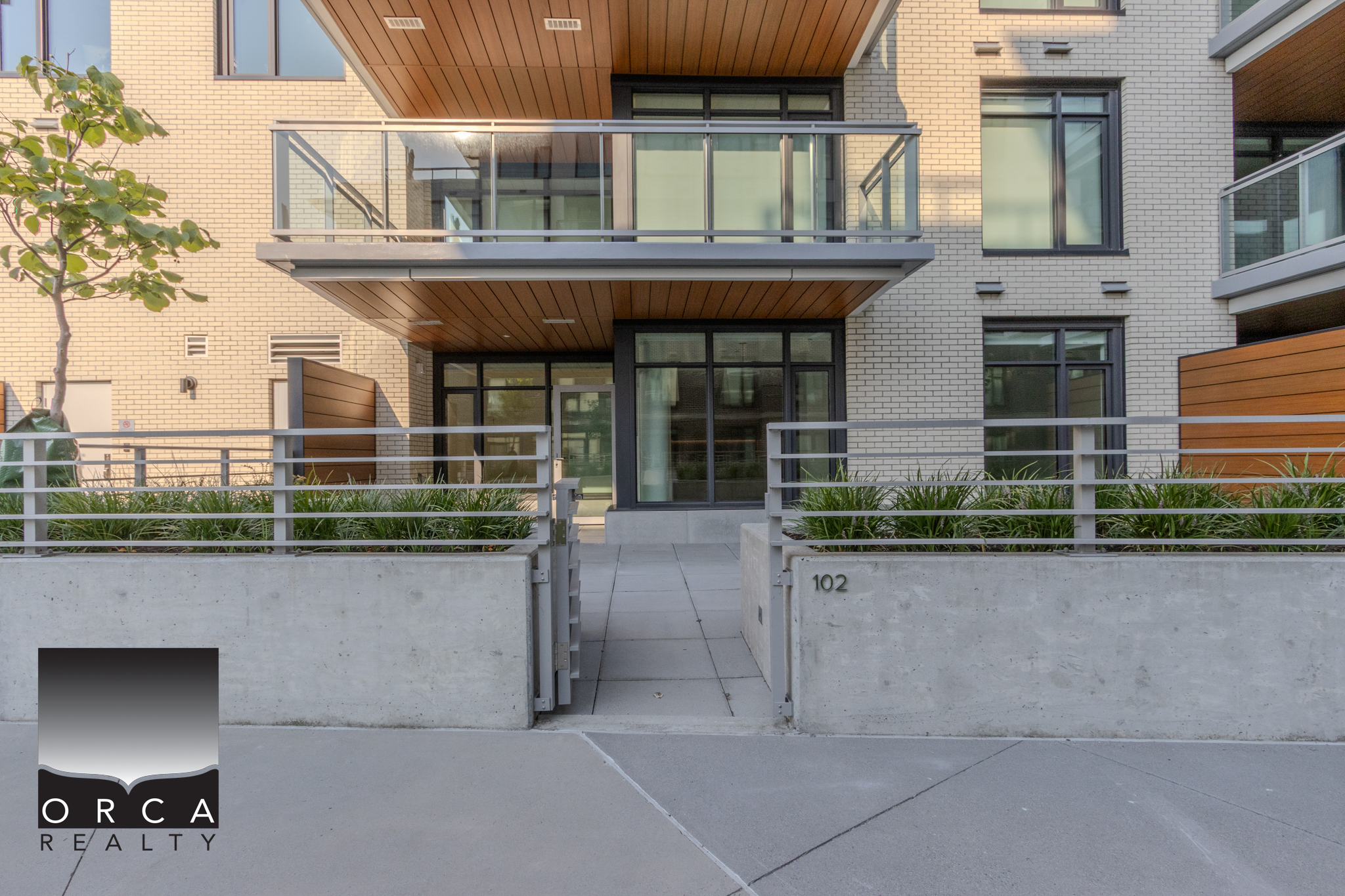 102-777 Harbour Way, North Vancouver