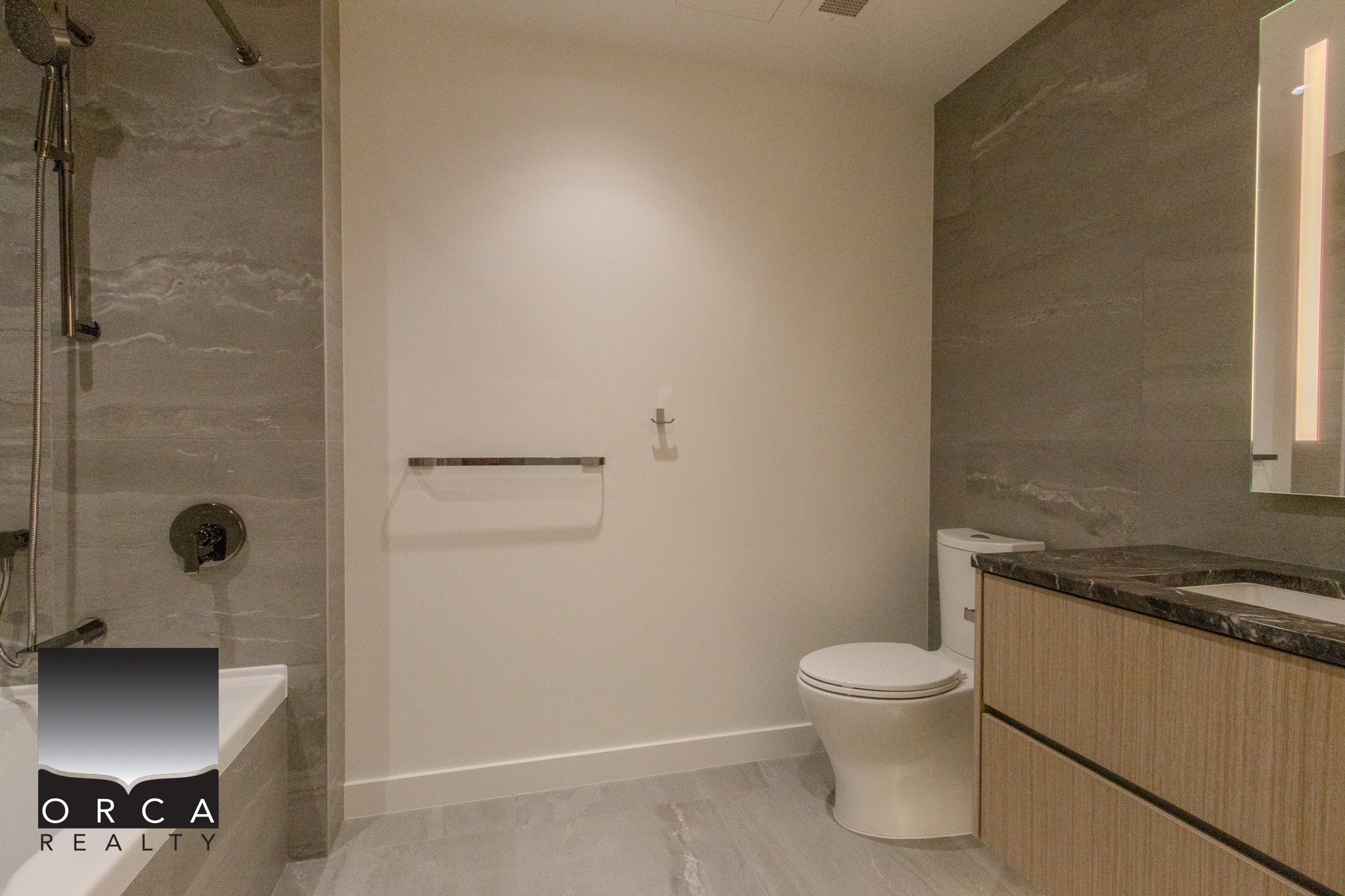 102-777 Harbour Way, North Vancouver