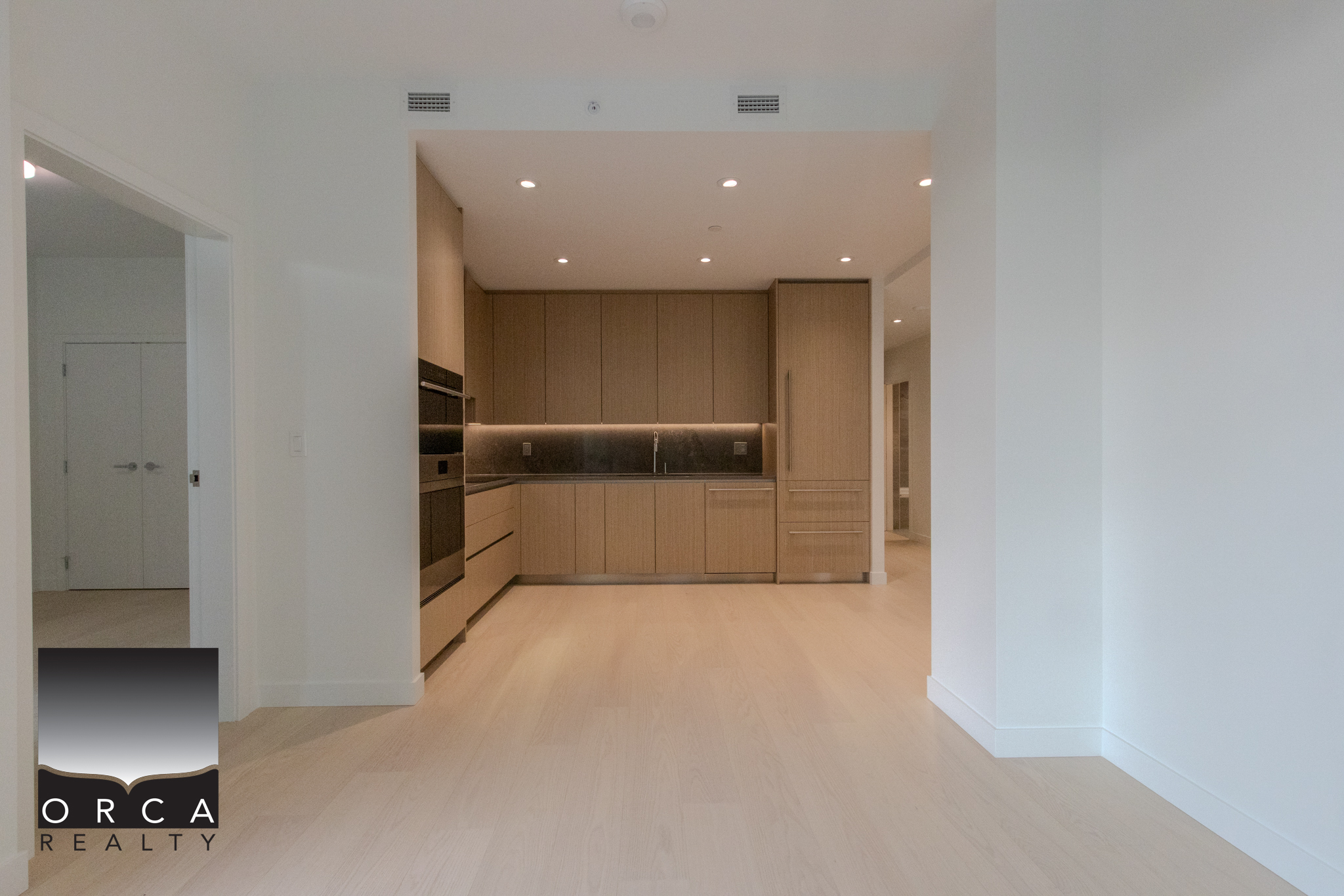 102-777 Harbour Way, North Vancouver