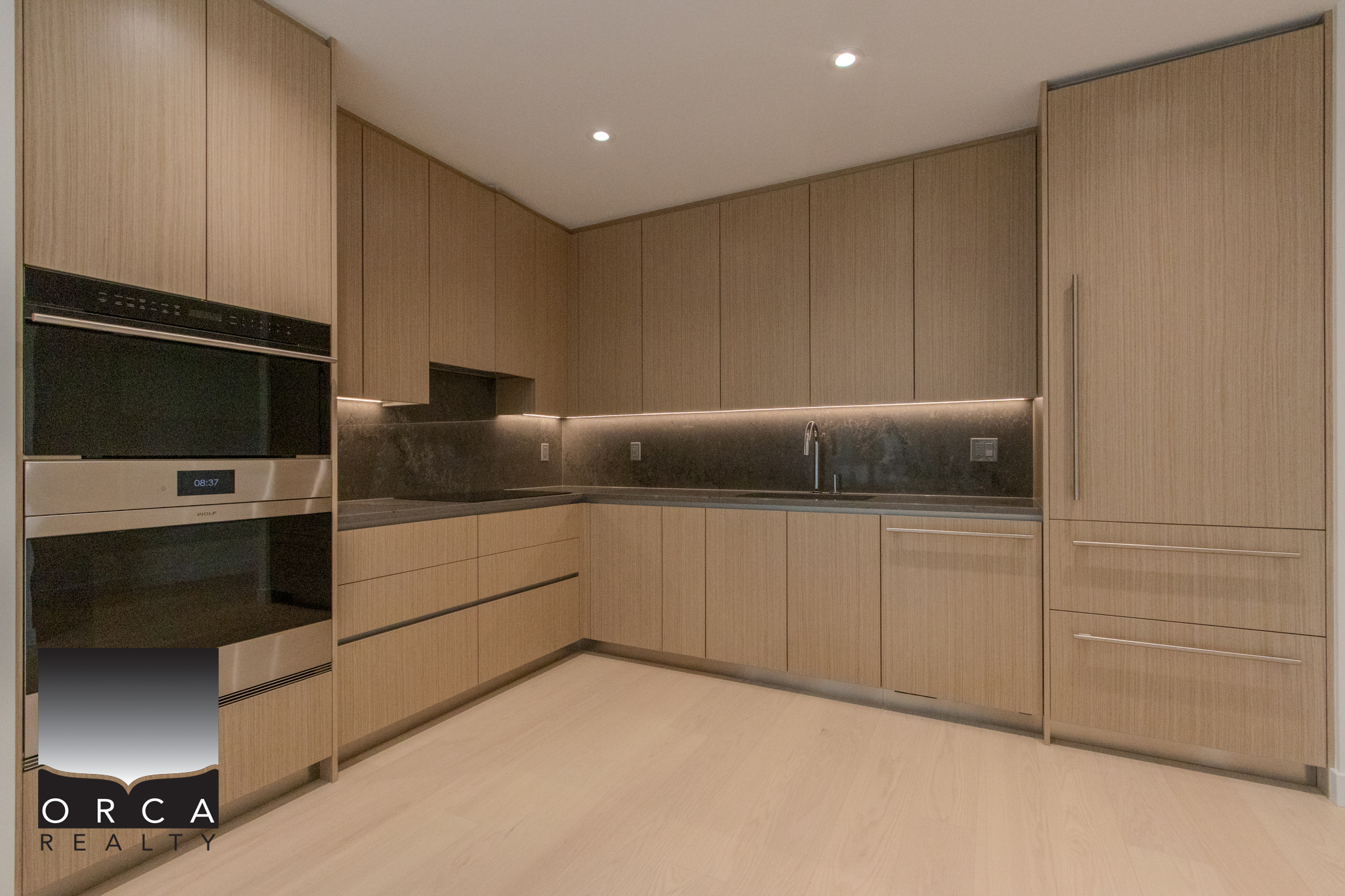 102-777 Harbour Way, North Vancouver