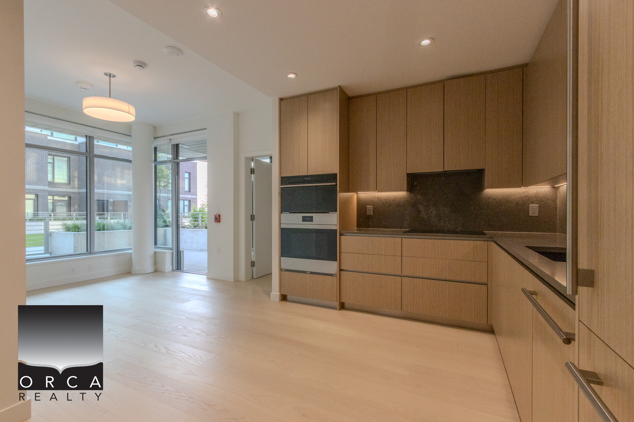 102-777 Harbour Way, North Vancouver