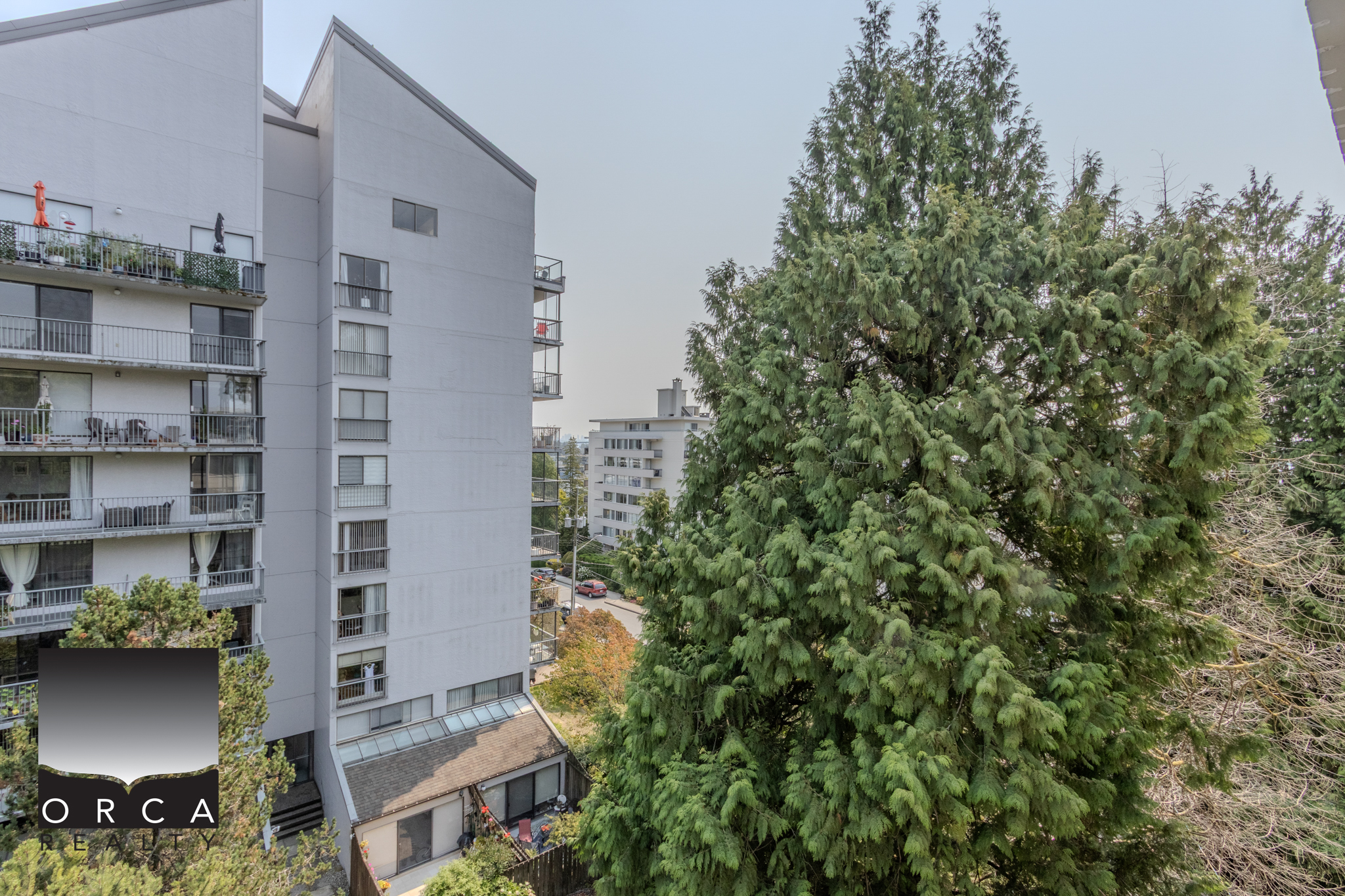 701-1785 Esquimalt Avenue, West Vancouver