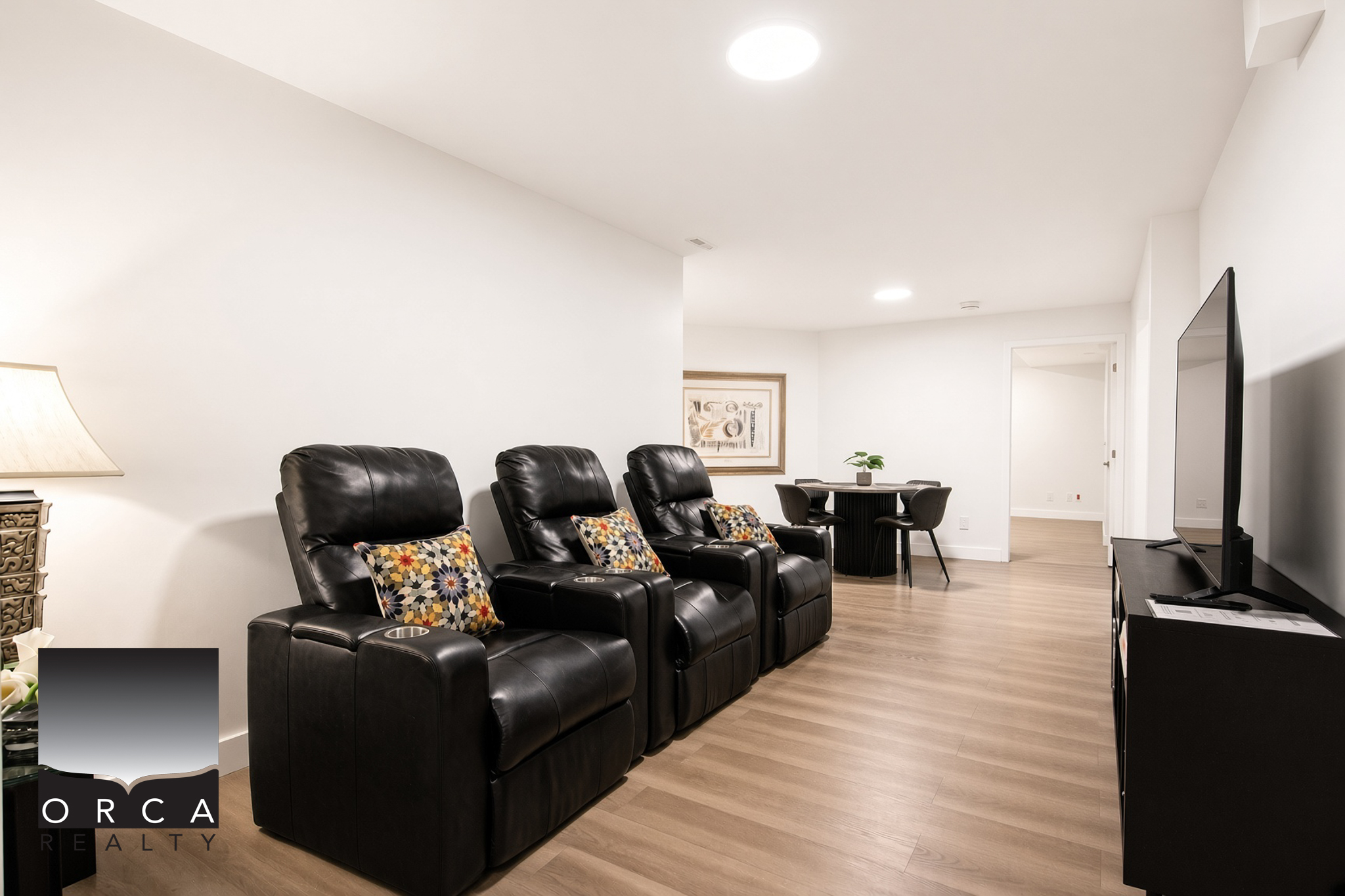 906 Sauve Crt, North Vancouver