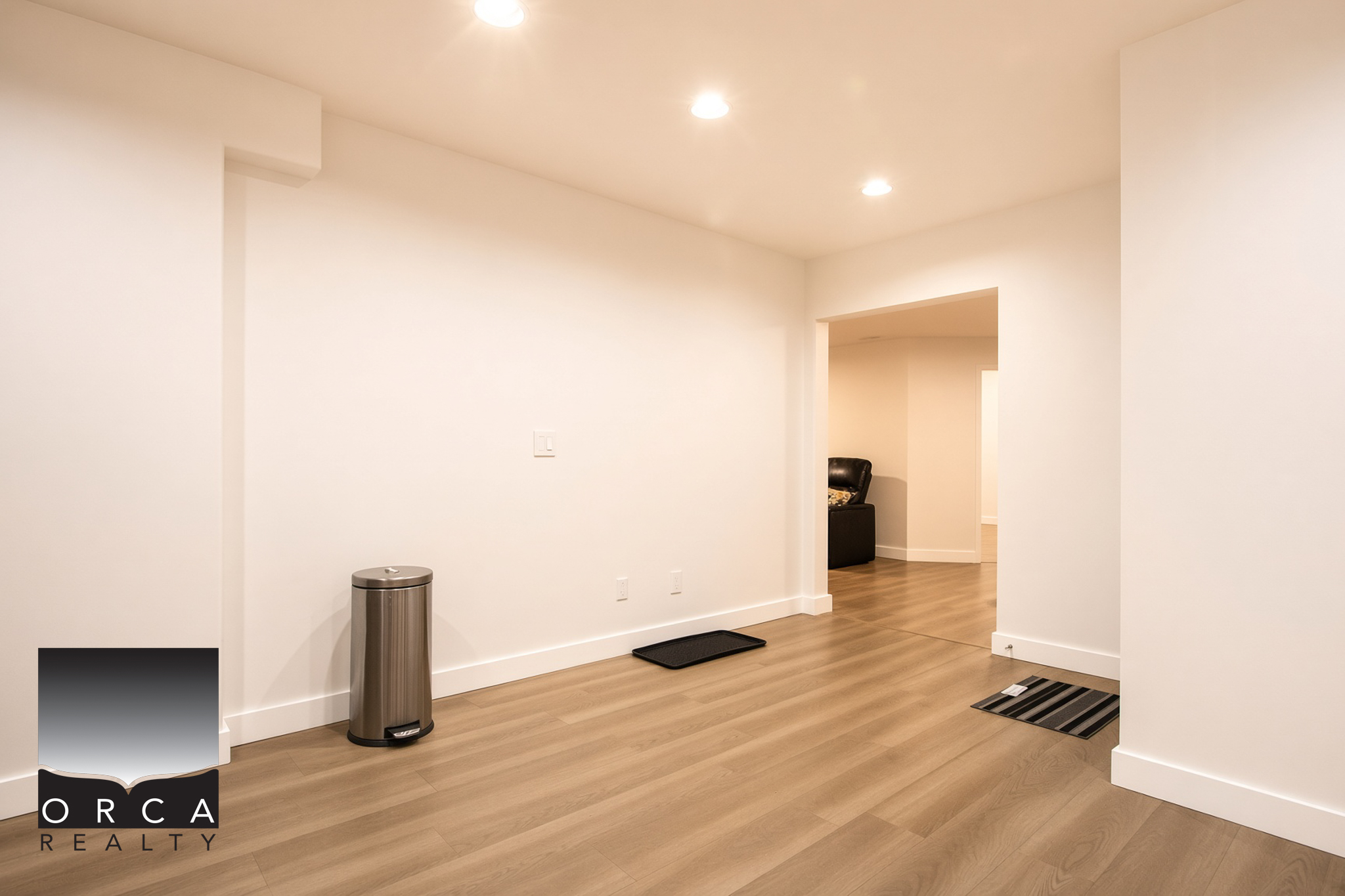 906 Sauve Crt, North Vancouver