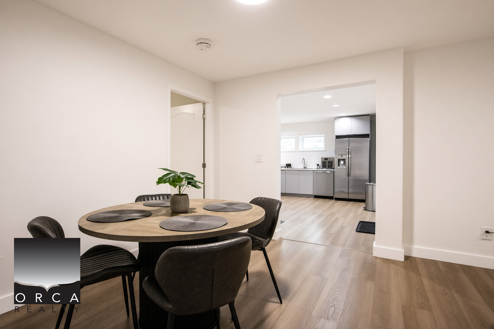 906 Sauve Crt, North Vancouver