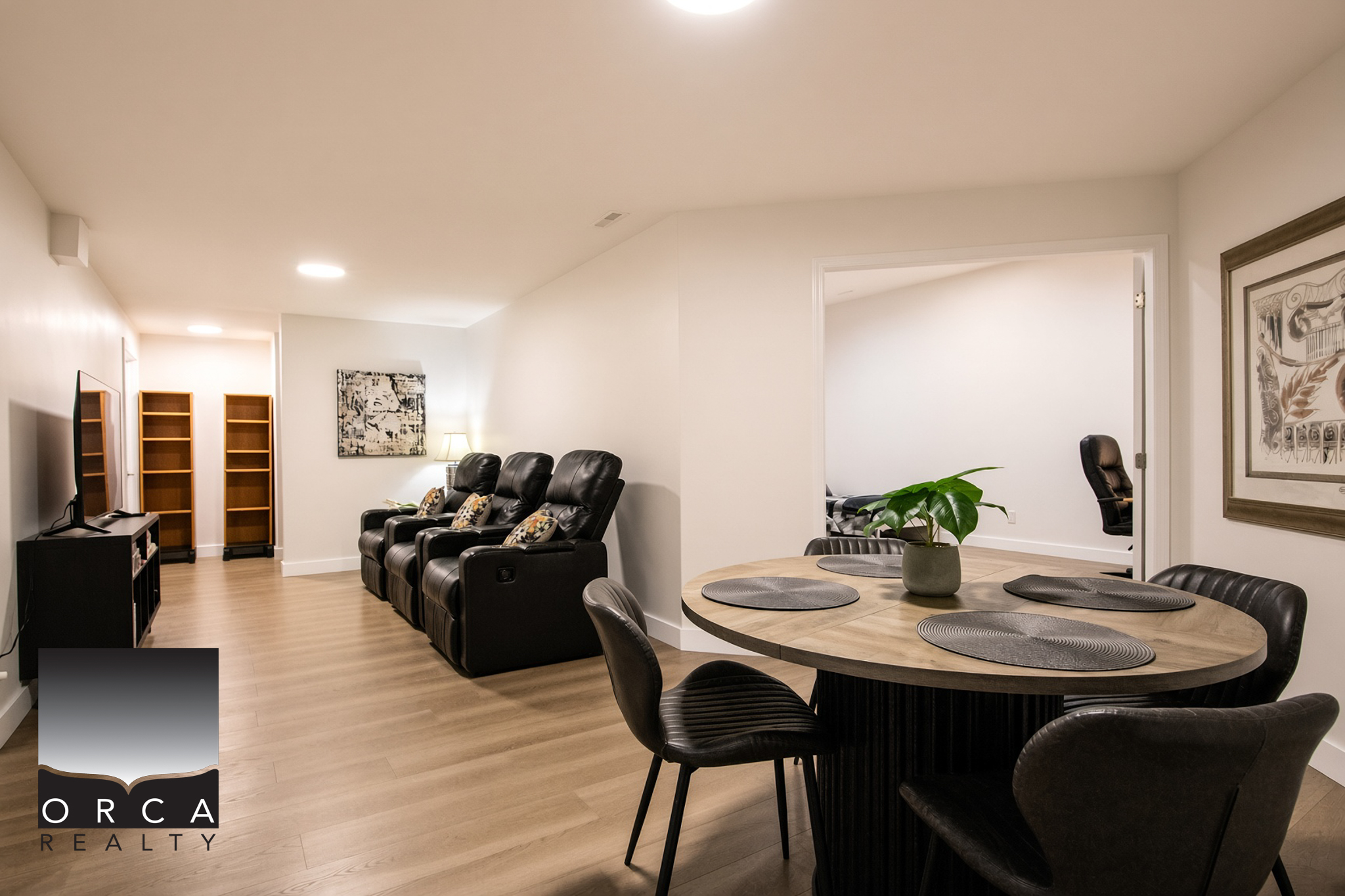 906 Sauve Crt, North Vancouver