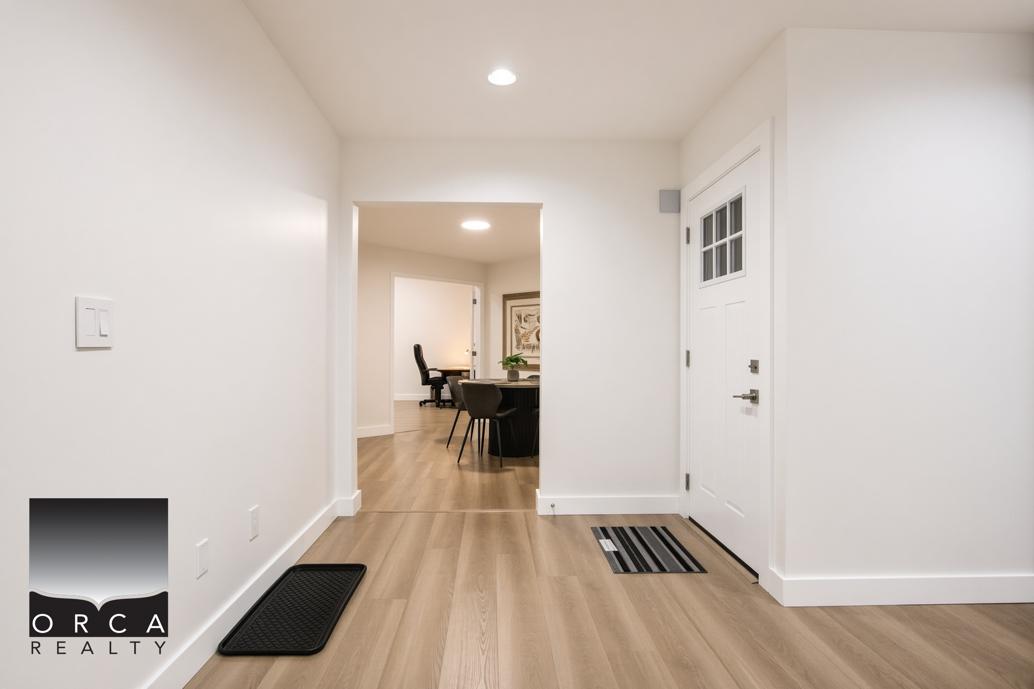 906 Sauve Crt, North Vancouver