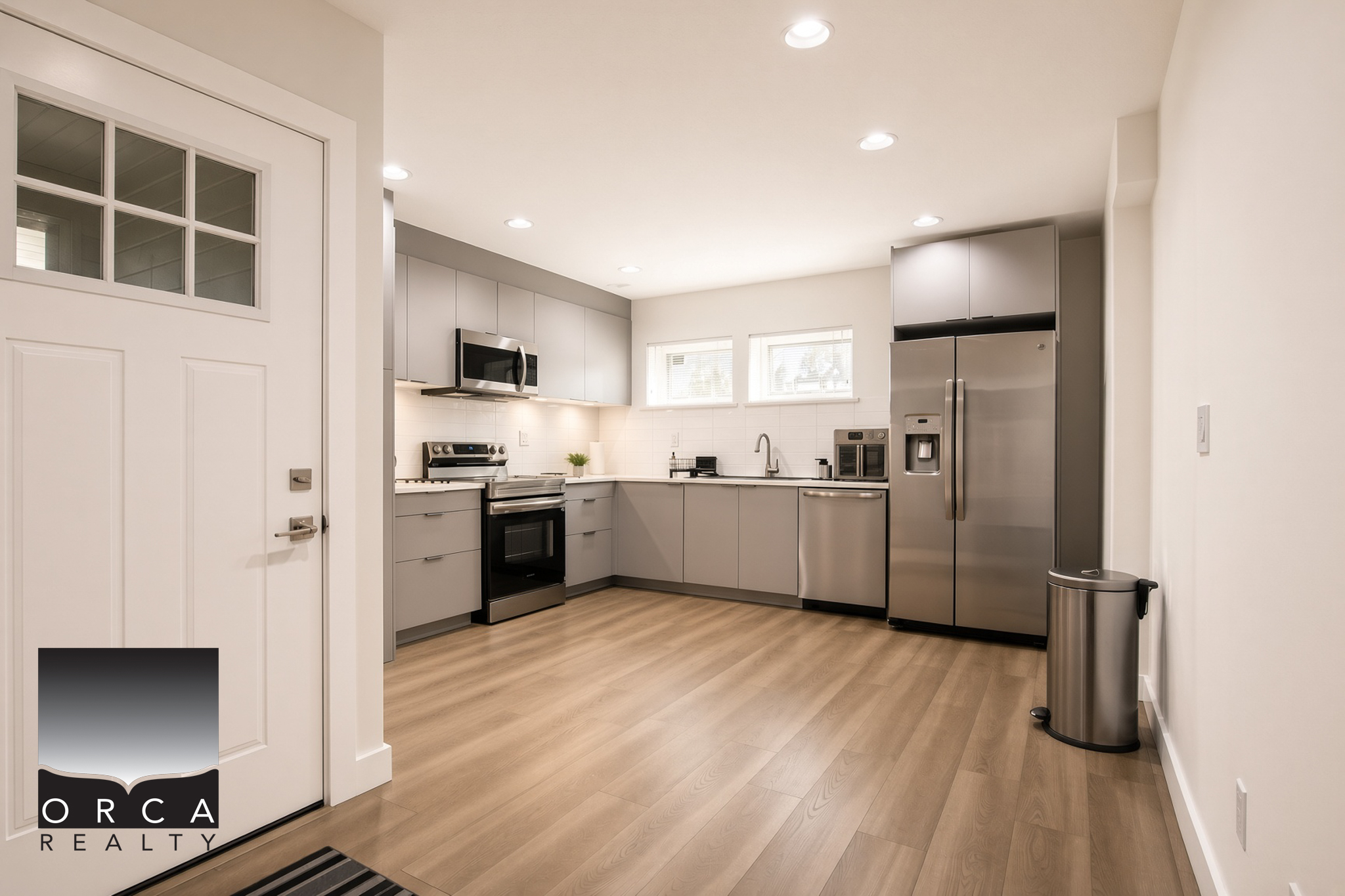 906 Sauve Crt, North Vancouver