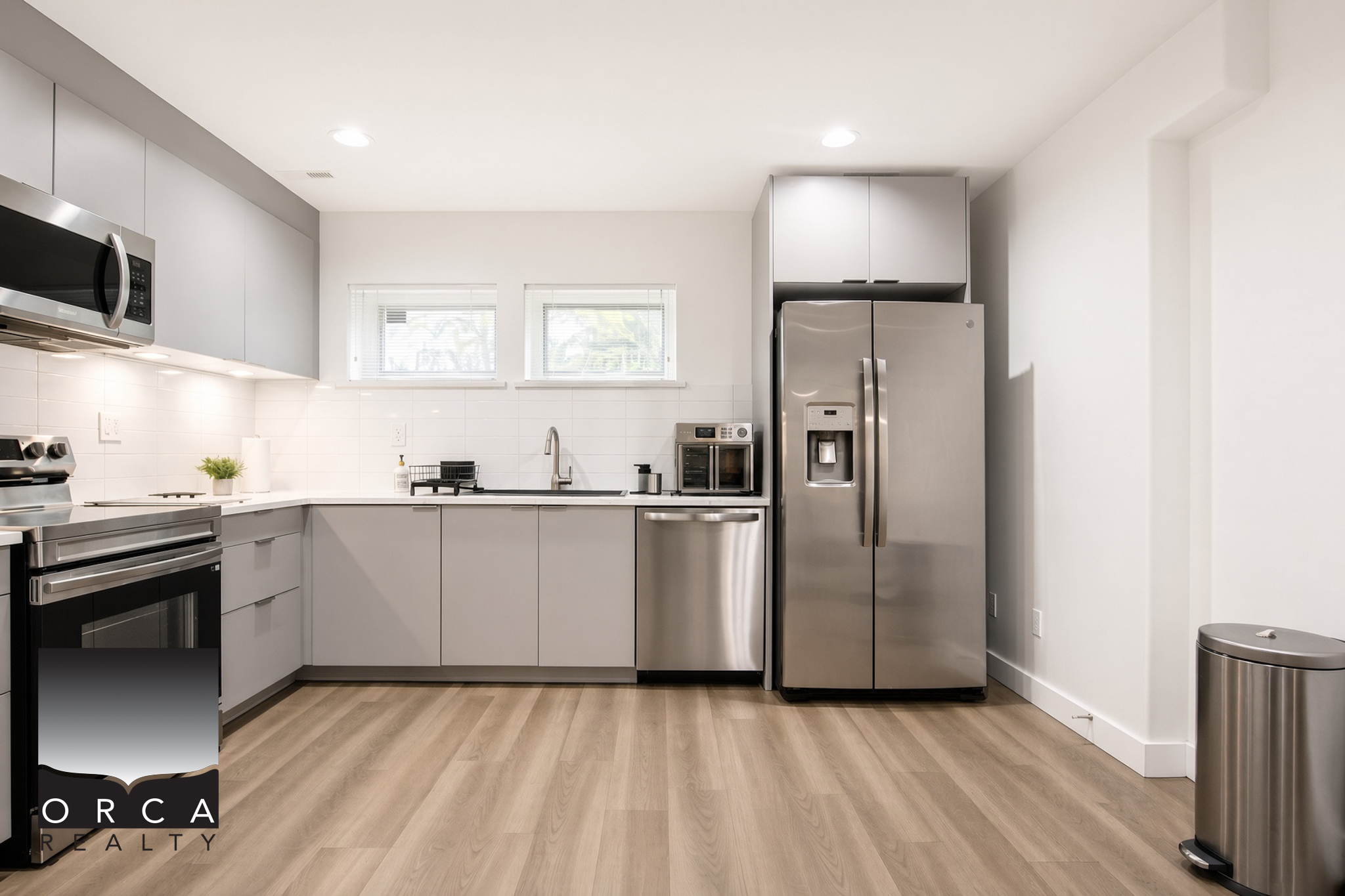 906 Sauve Crt, North Vancouver