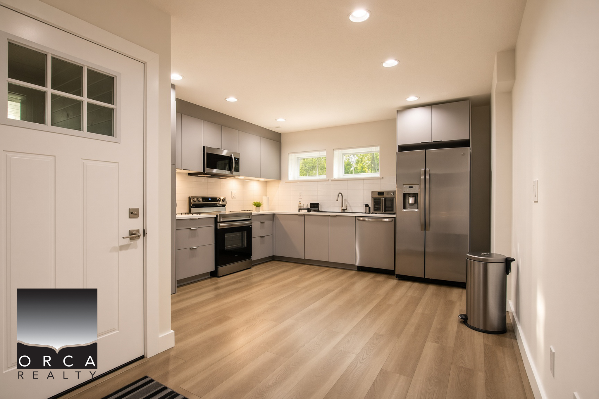 906 Sauve Crt, North Vancouver