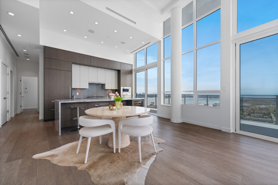 2403-125 East 14th, North Vancouver