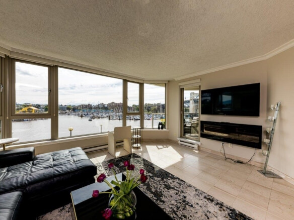 304-1675 Hornby Street, Vancouver