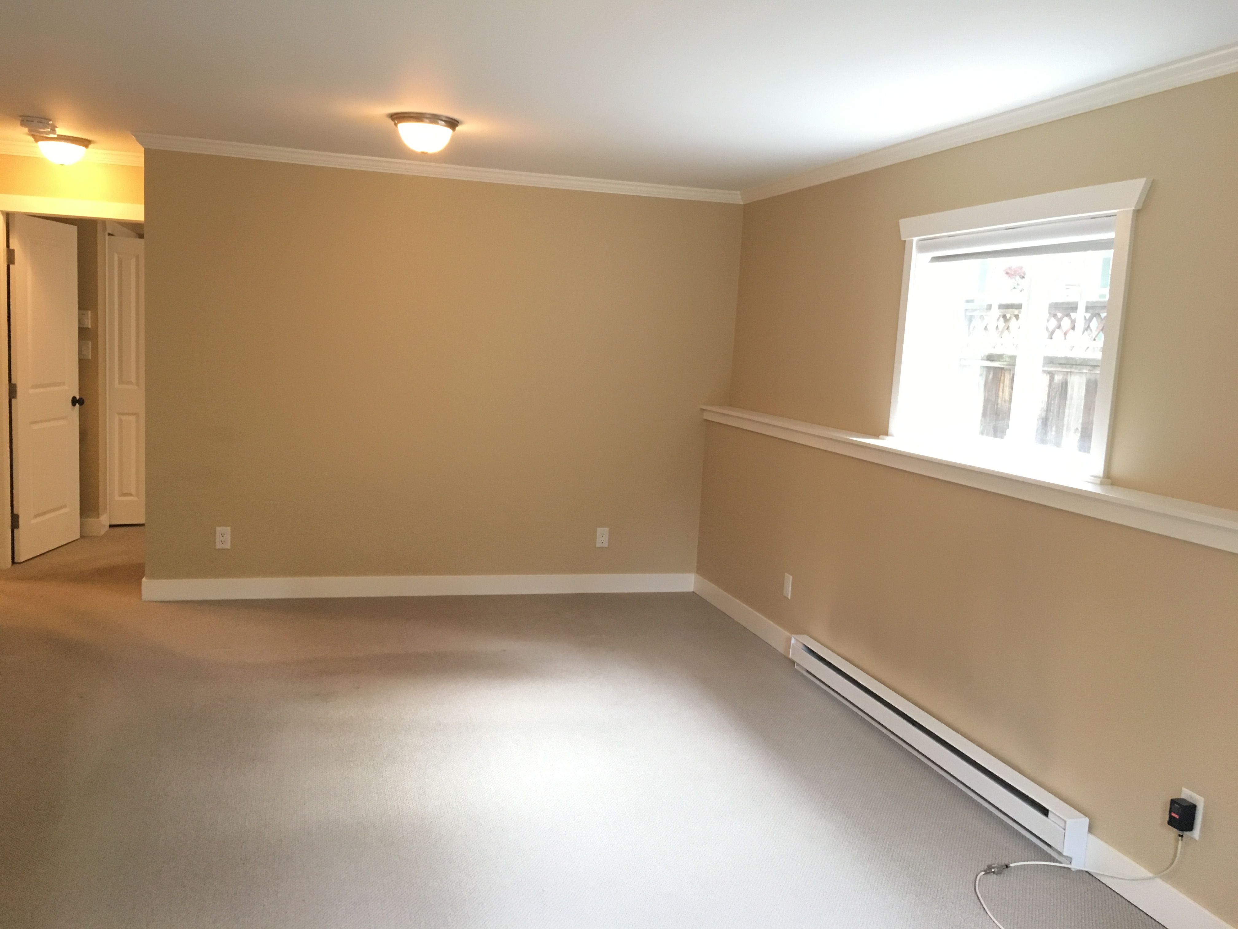 555 Greenway Ave, North Vancouver (Ground level)