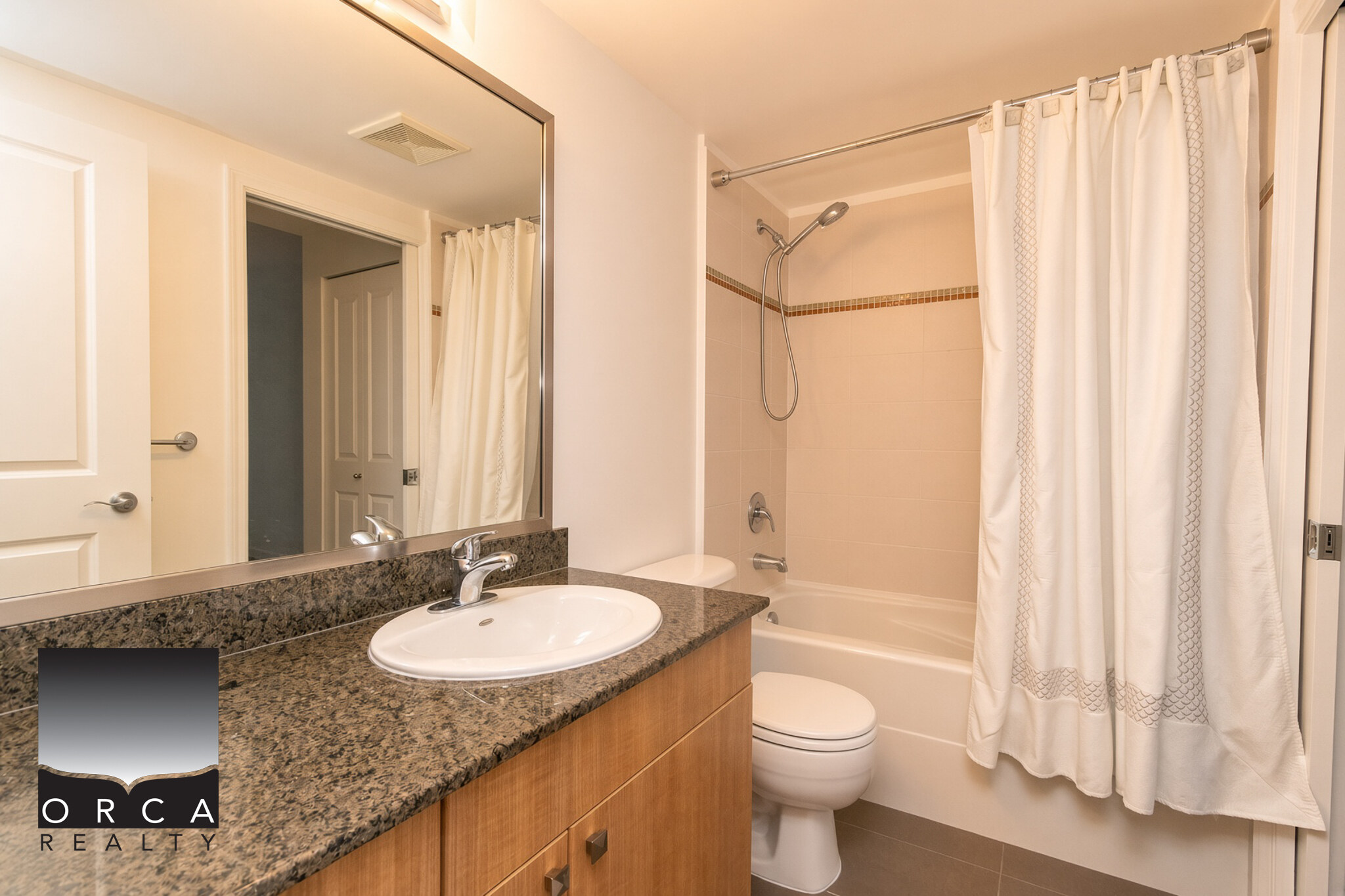707-9232 University Crescent, Burnaby