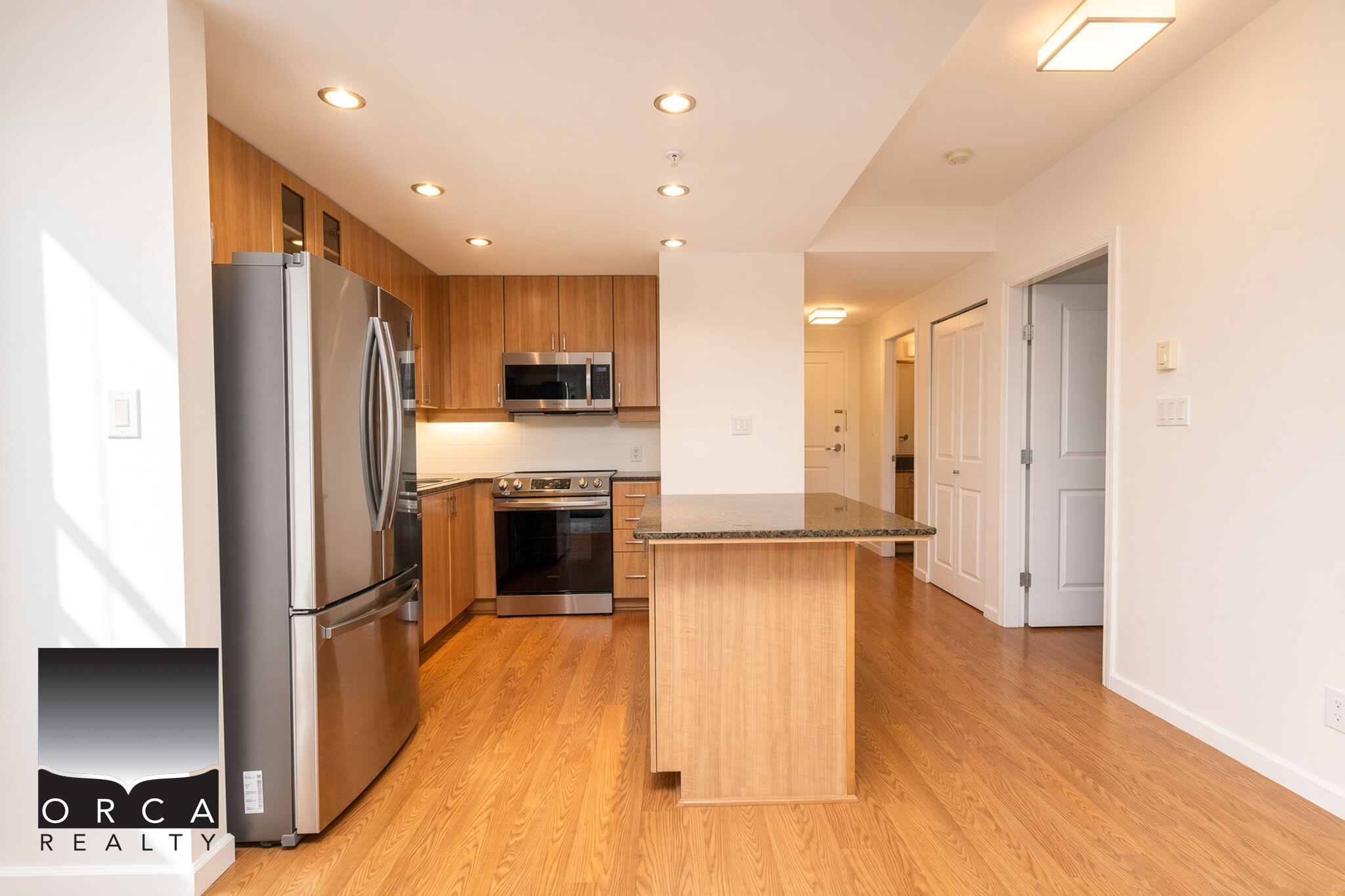 707-9232 University Crescent, Burnaby