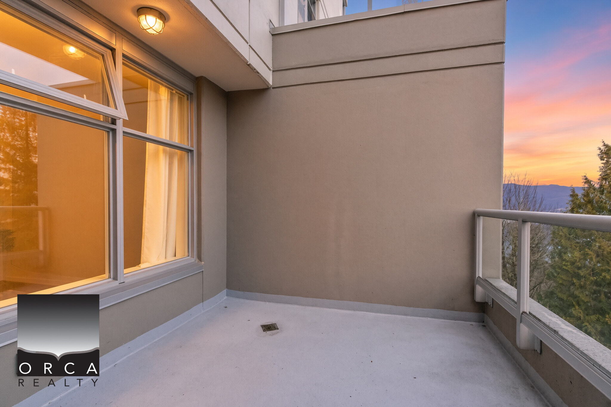 707-9232 University Crescent, Burnaby