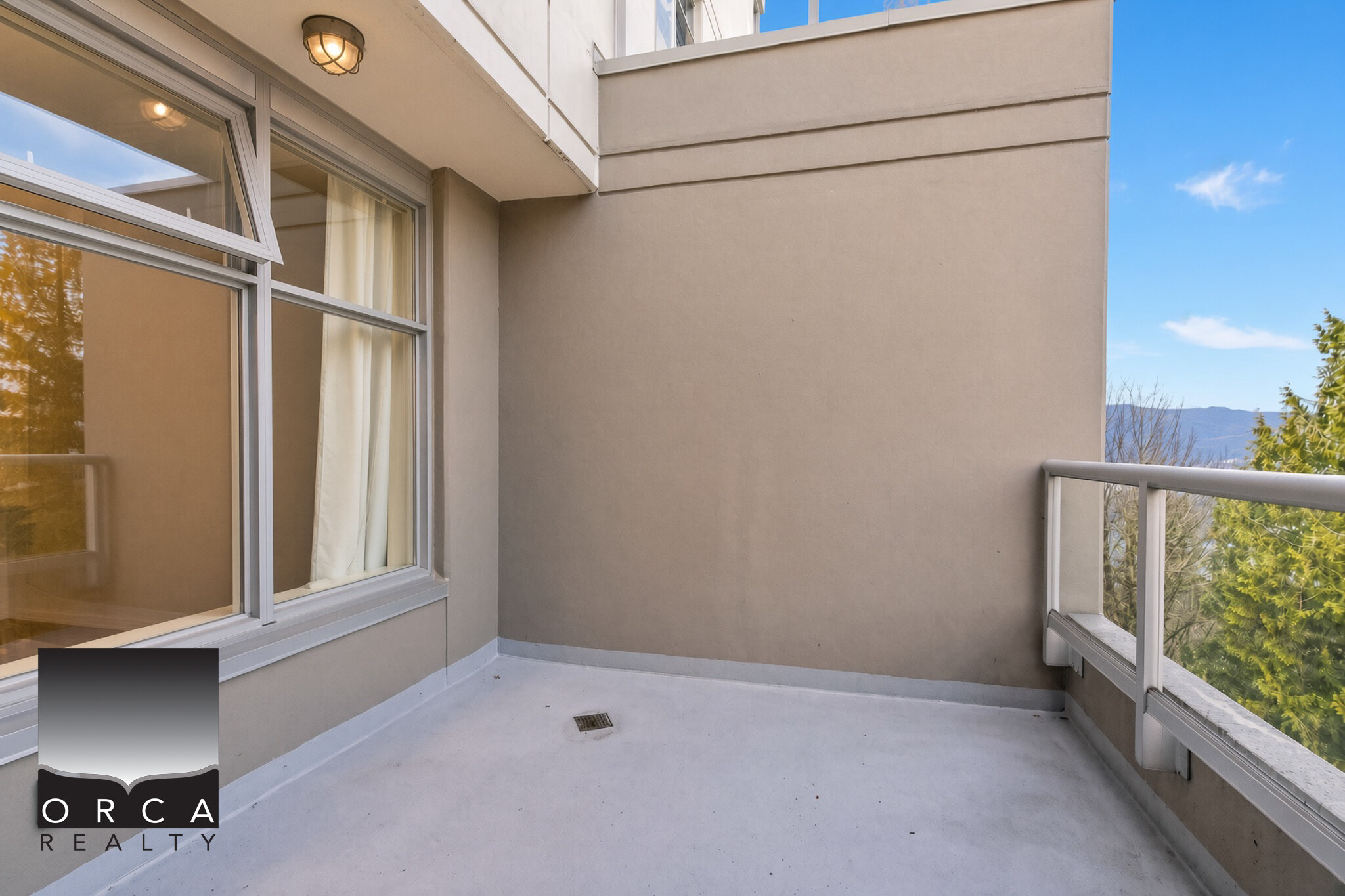 707-9232 University Crescent, Burnaby