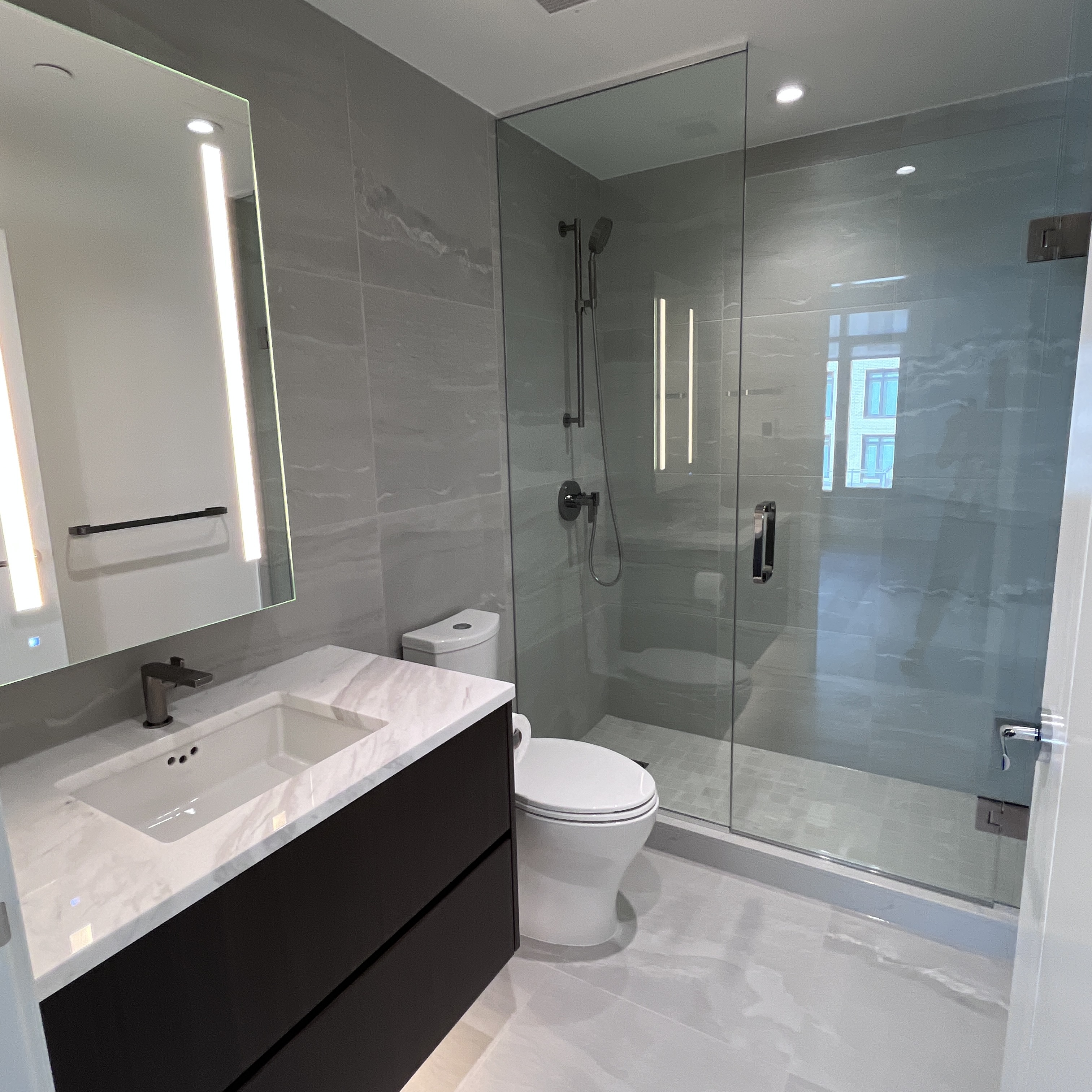 407-785 Harbour Way, North Vancouver