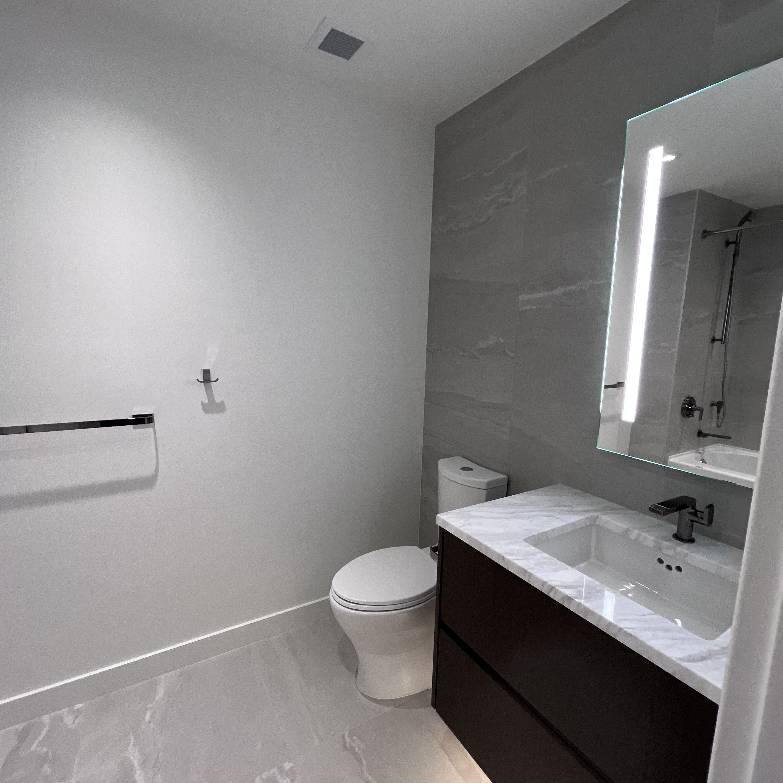 407-785 Harbour Way, North Vancouver