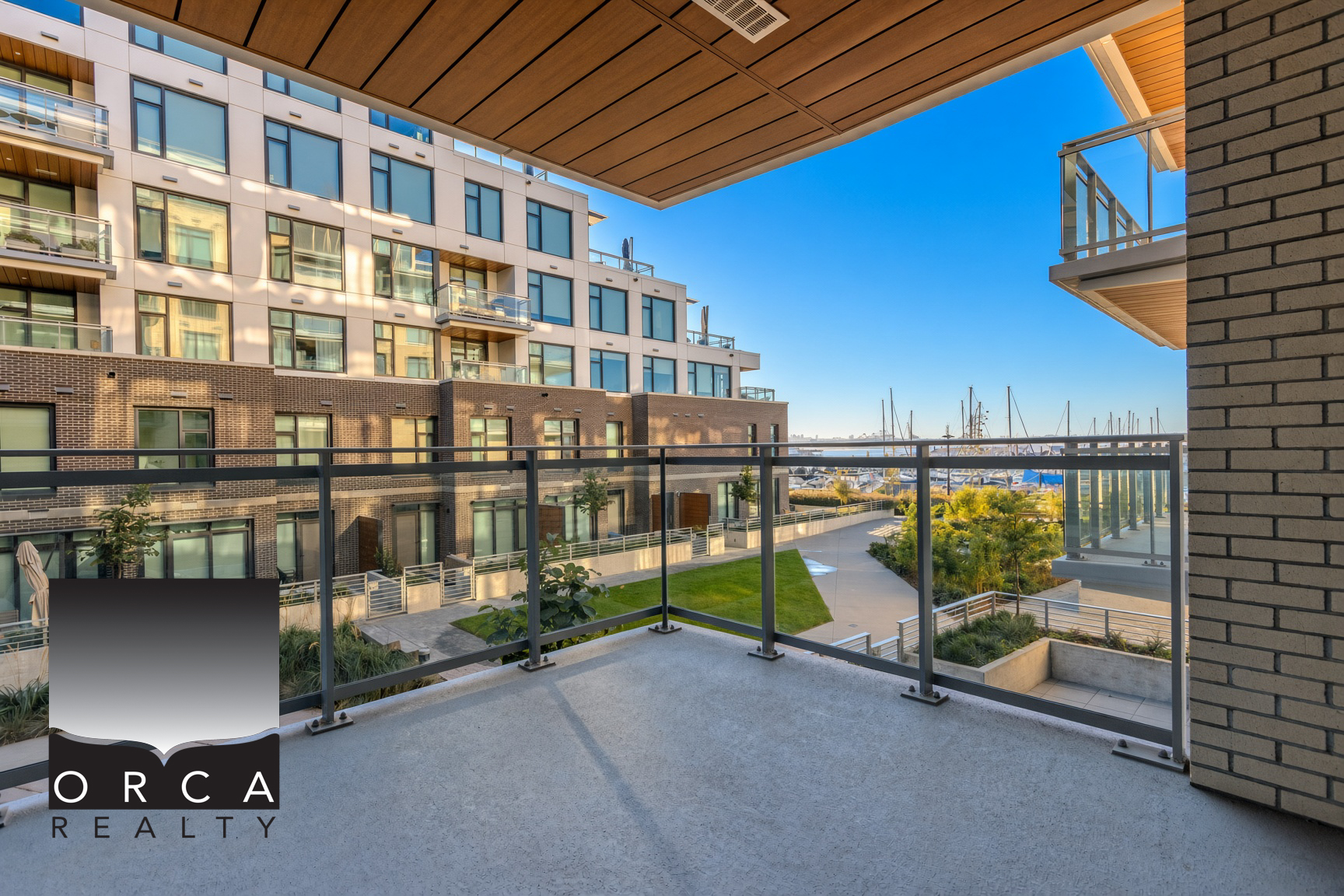 201-777 Harbour Way, North Vancouver