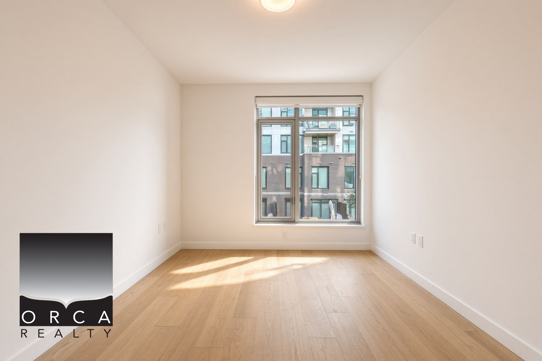 201-777 Harbour Way, North Vancouver