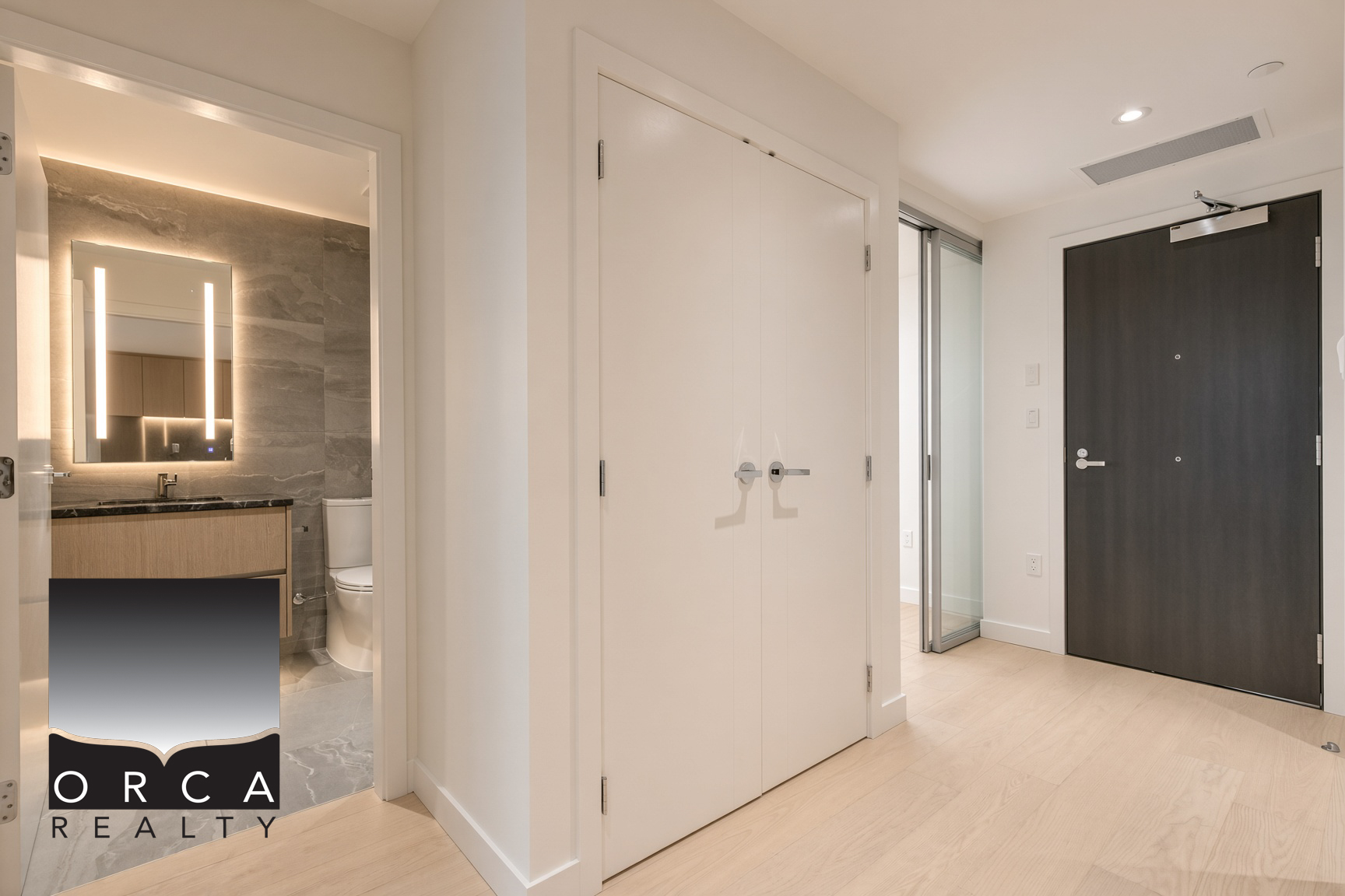 201-777 Harbour Way, North Vancouver