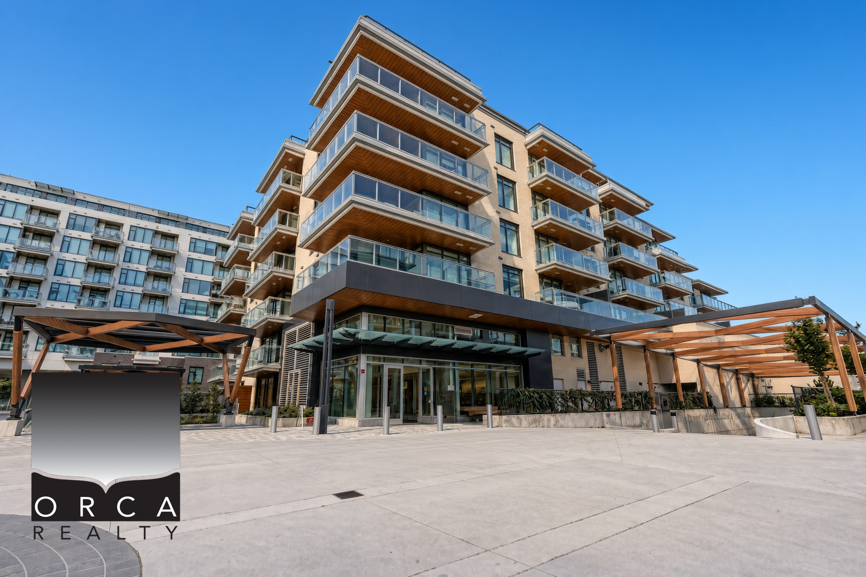 201-777 Harbour Way, North Vancouver