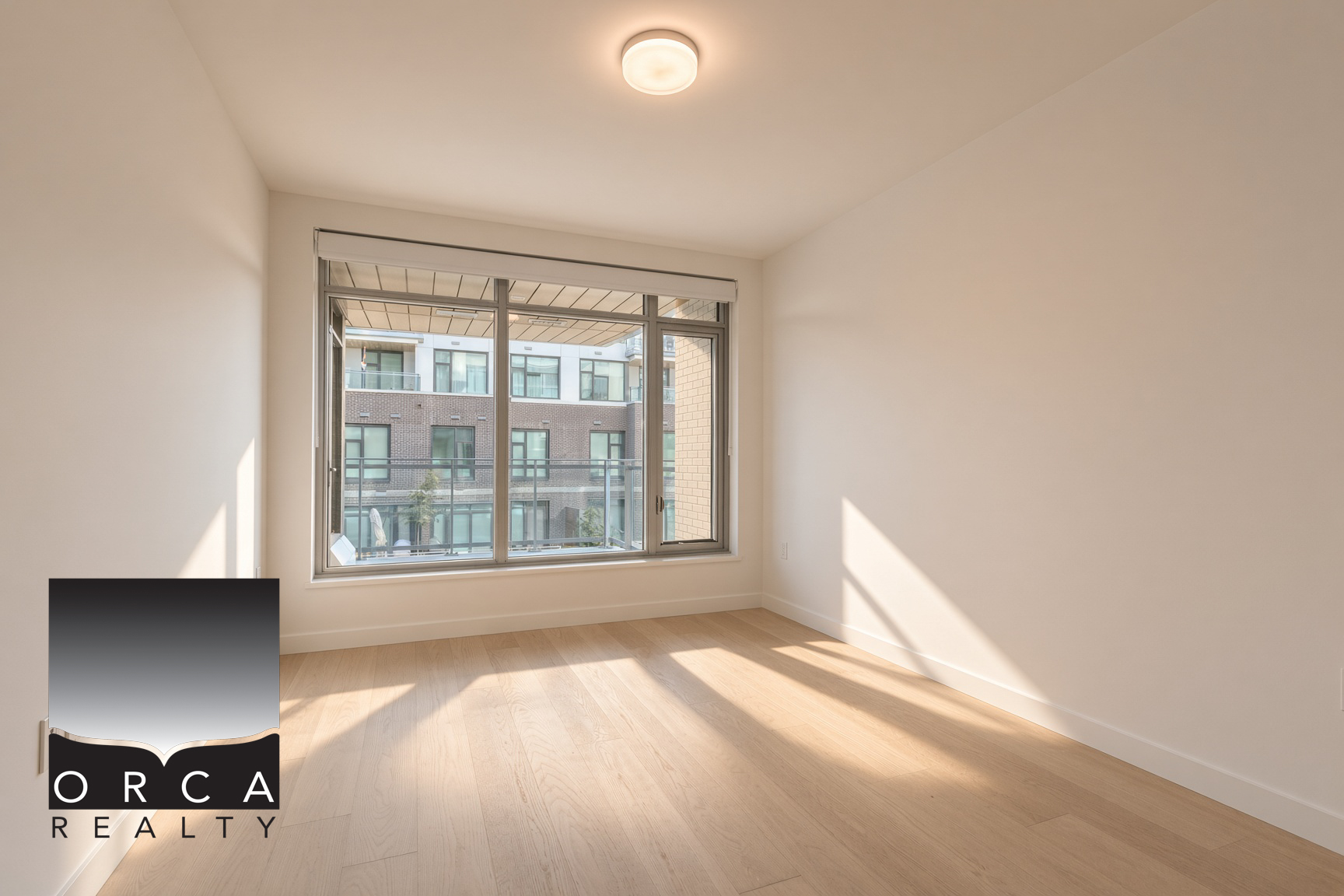 201-777 Harbour Way, North Vancouver