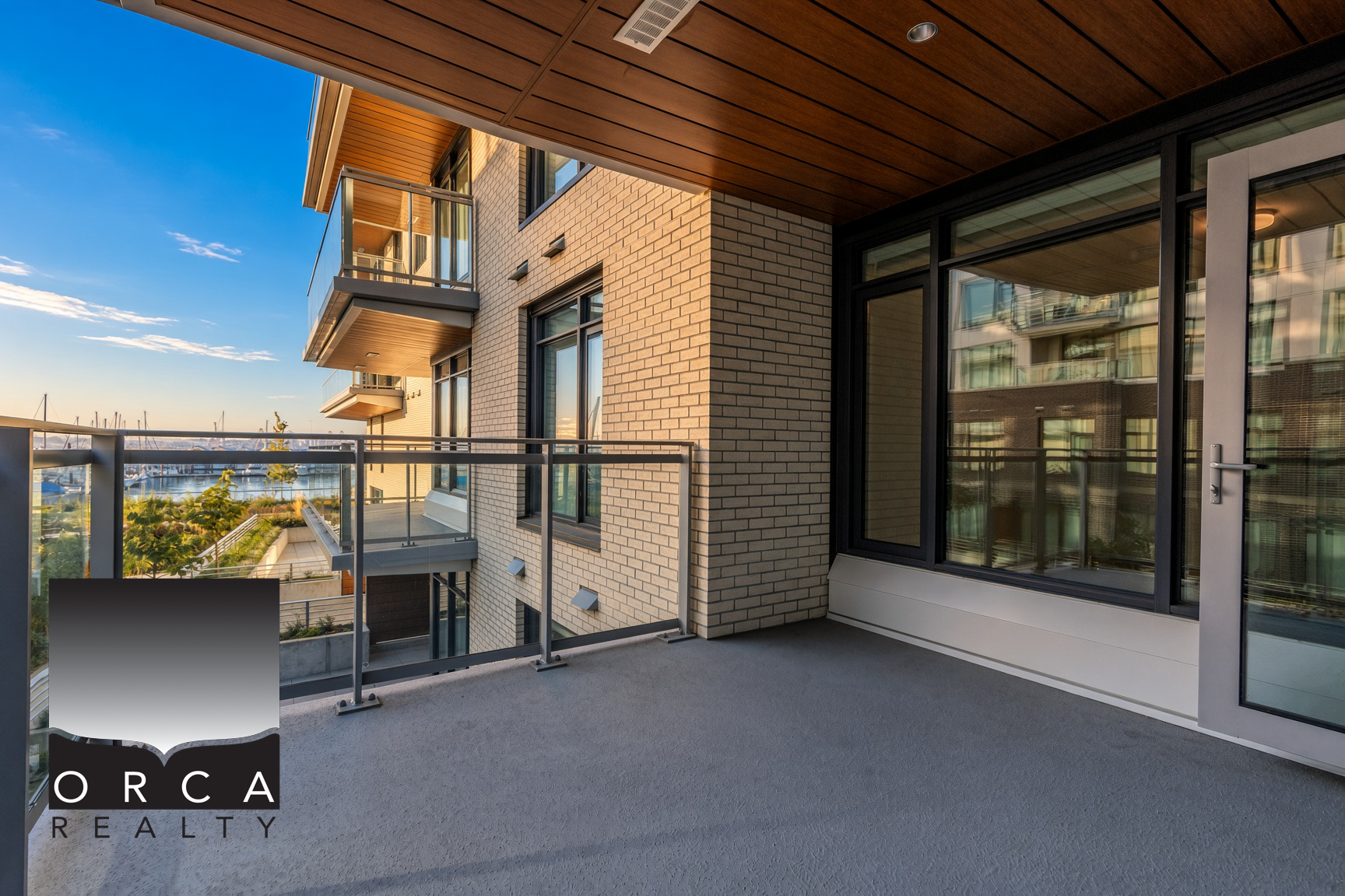 201-777 Harbour Way, North Vancouver