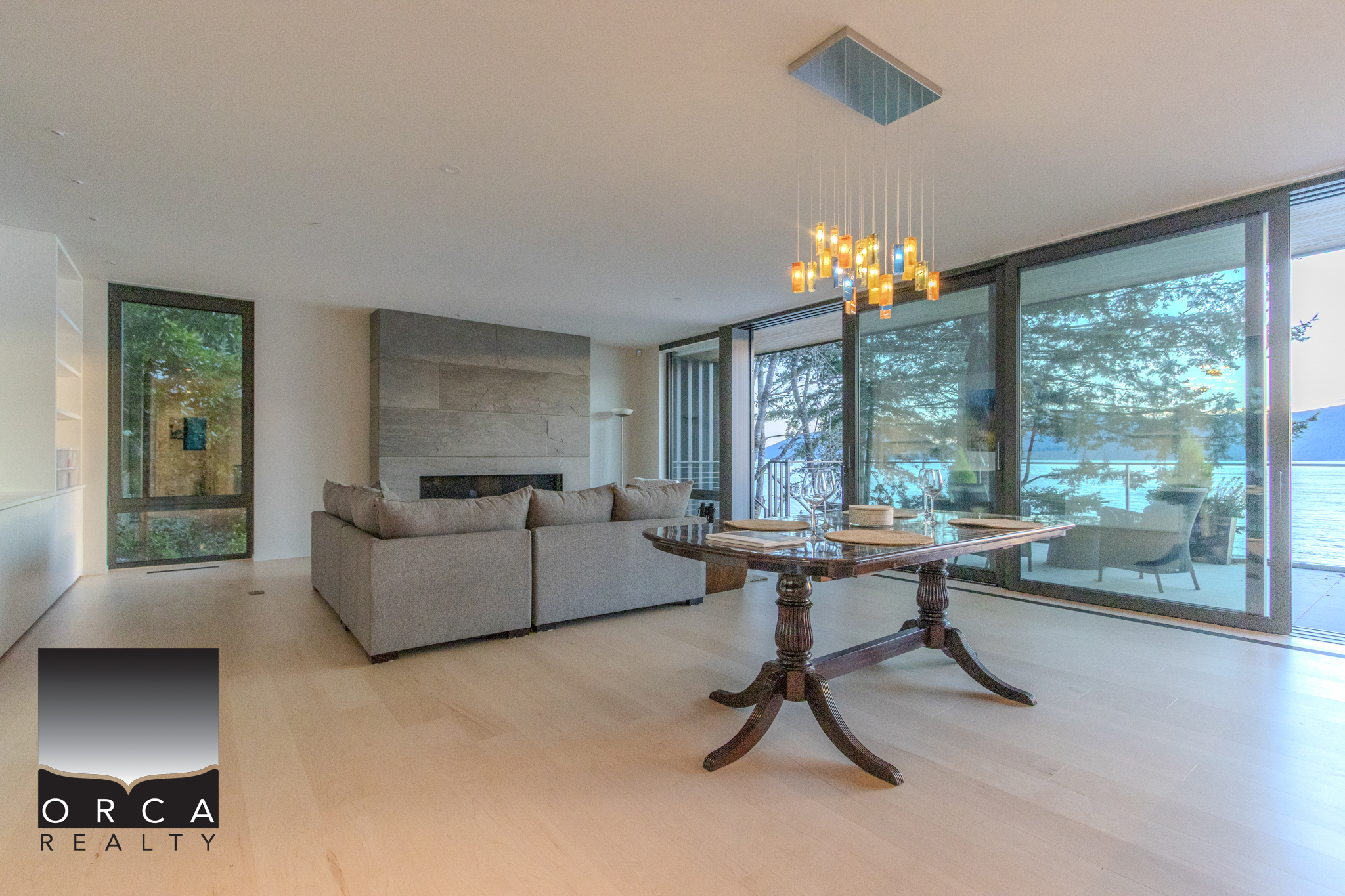 8885 Lawrence Way, West Vancouver