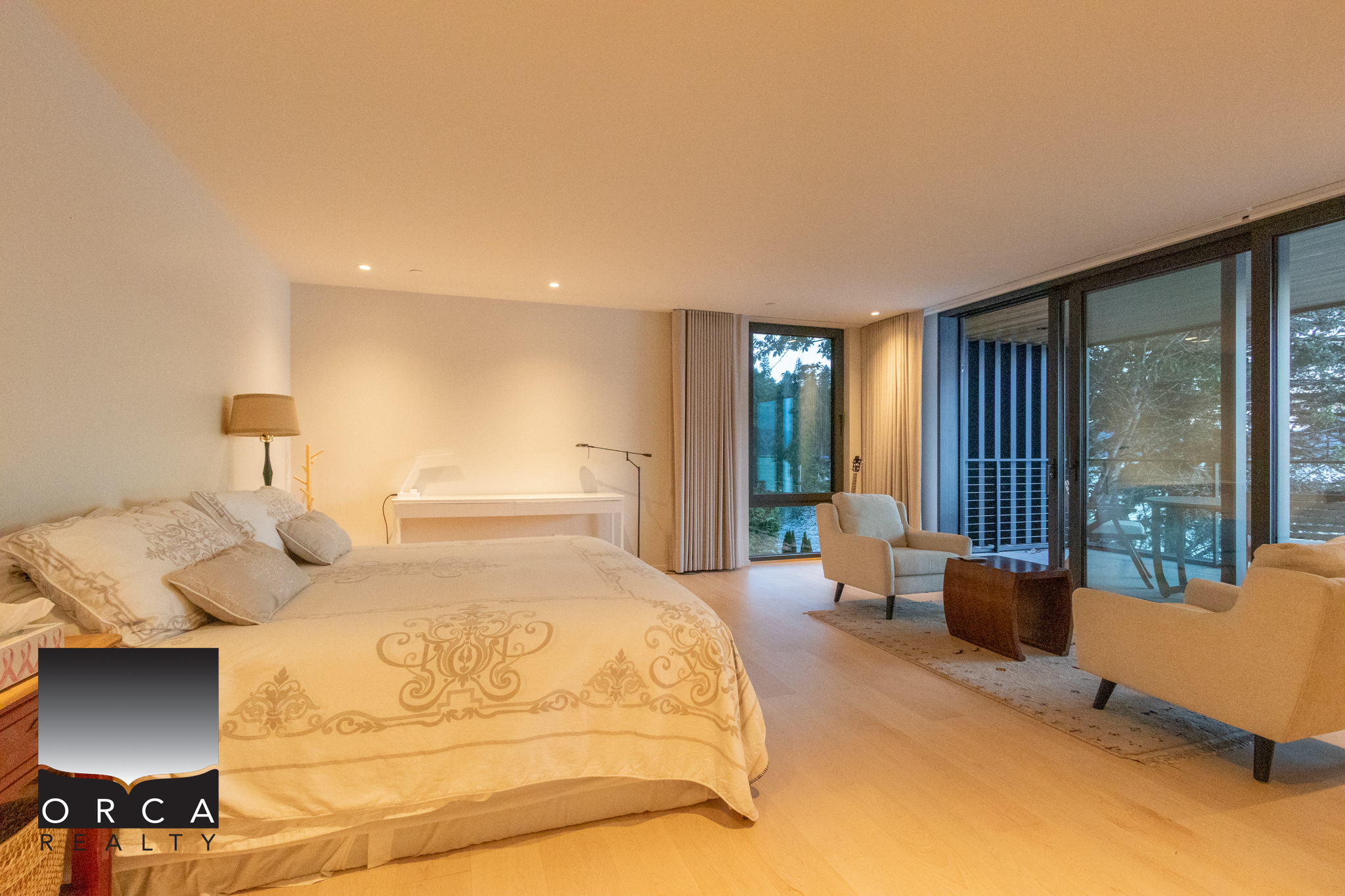 8885 Lawrence Way, West Vancouver