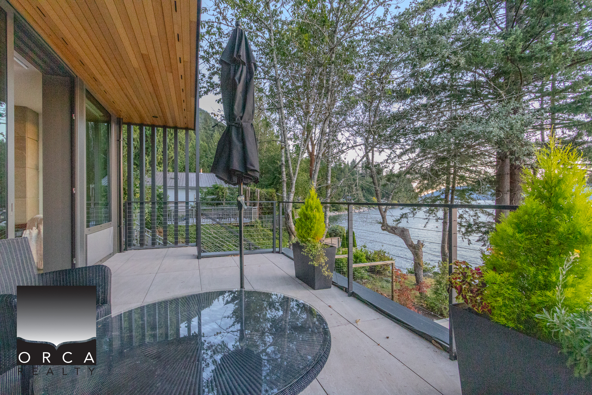 8885 Lawrence Way, West Vancouver