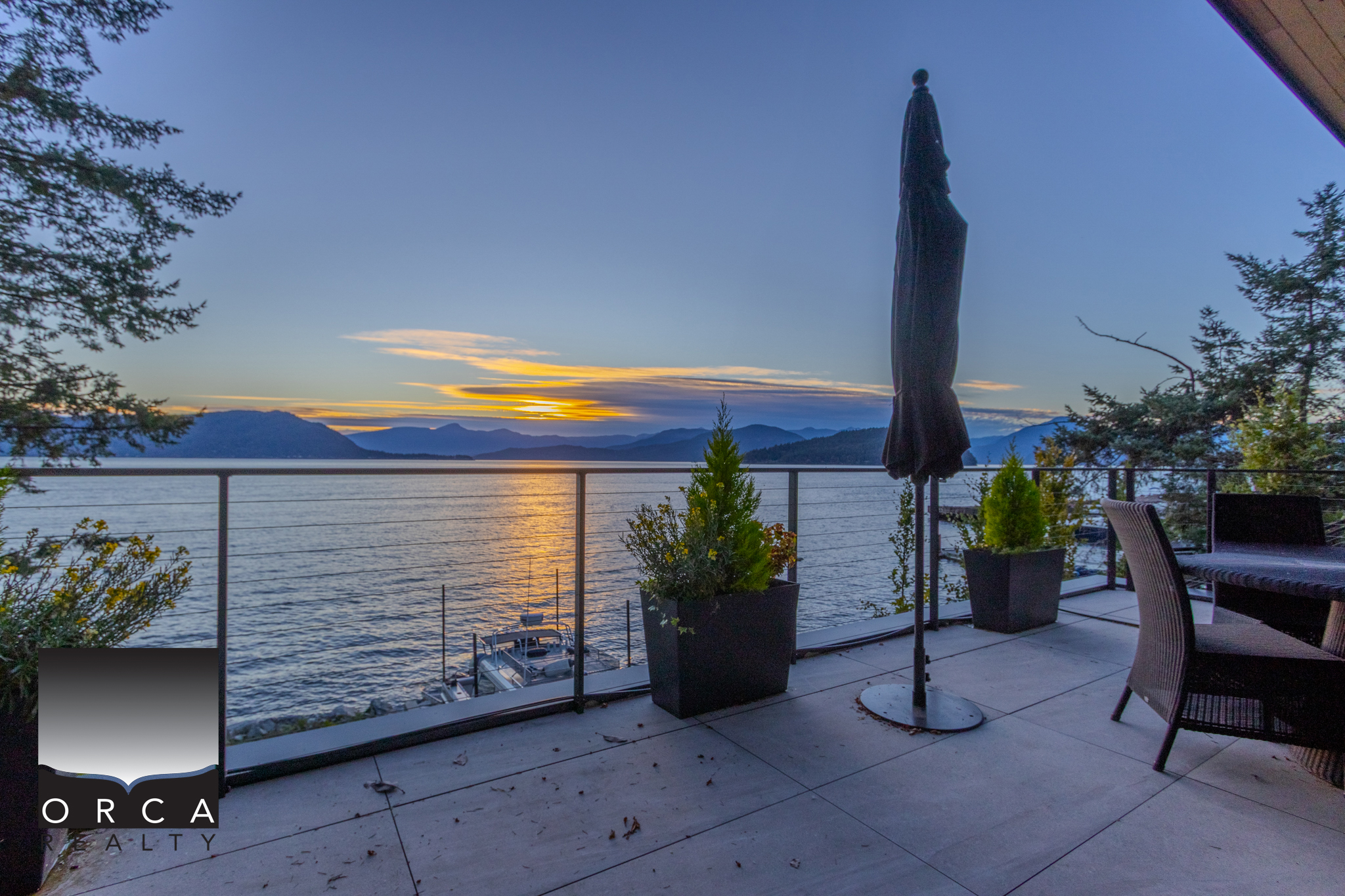 8885 Lawrence Way, West Vancouver