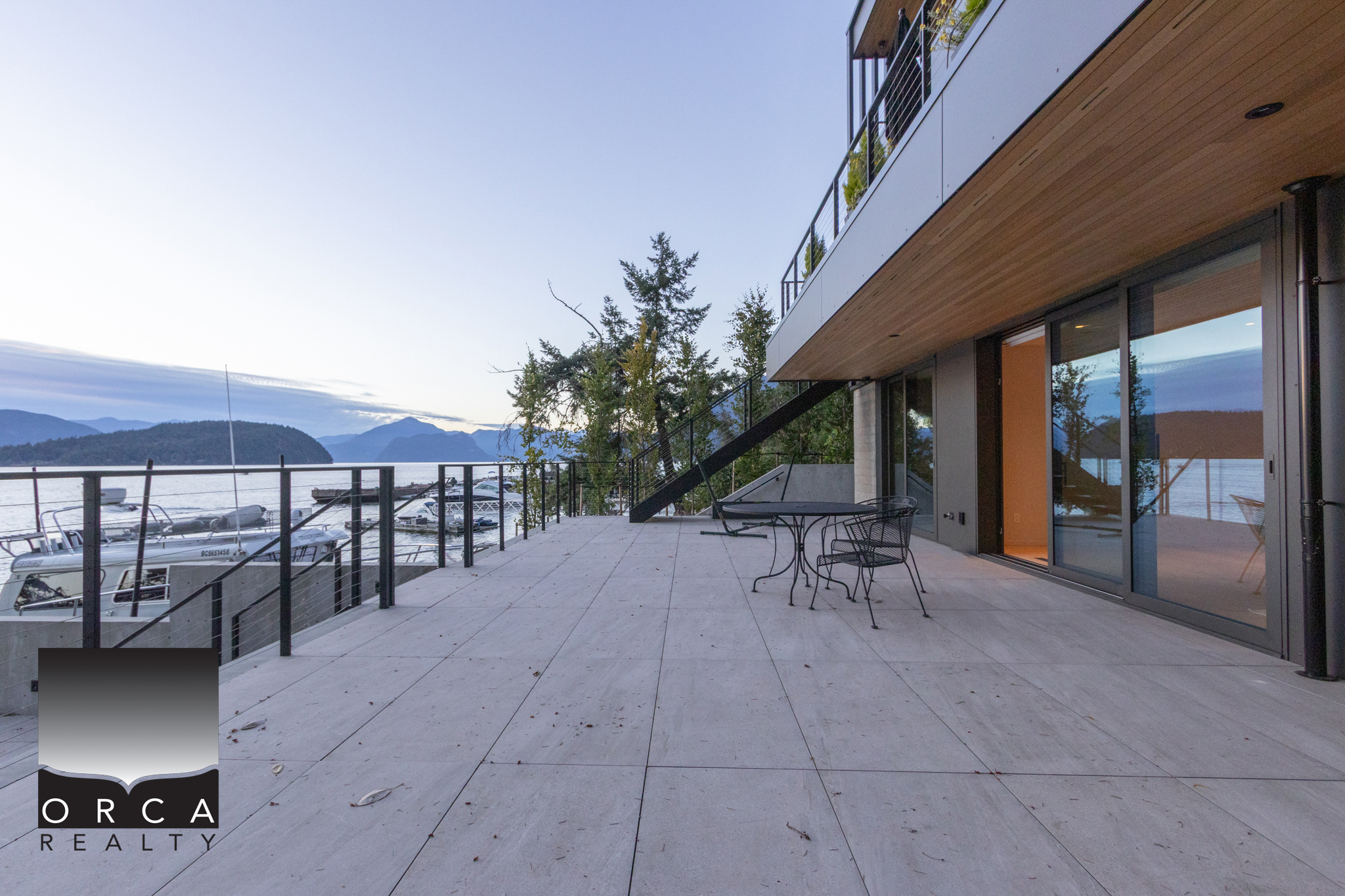 8885 Lawrence Way, West Vancouver