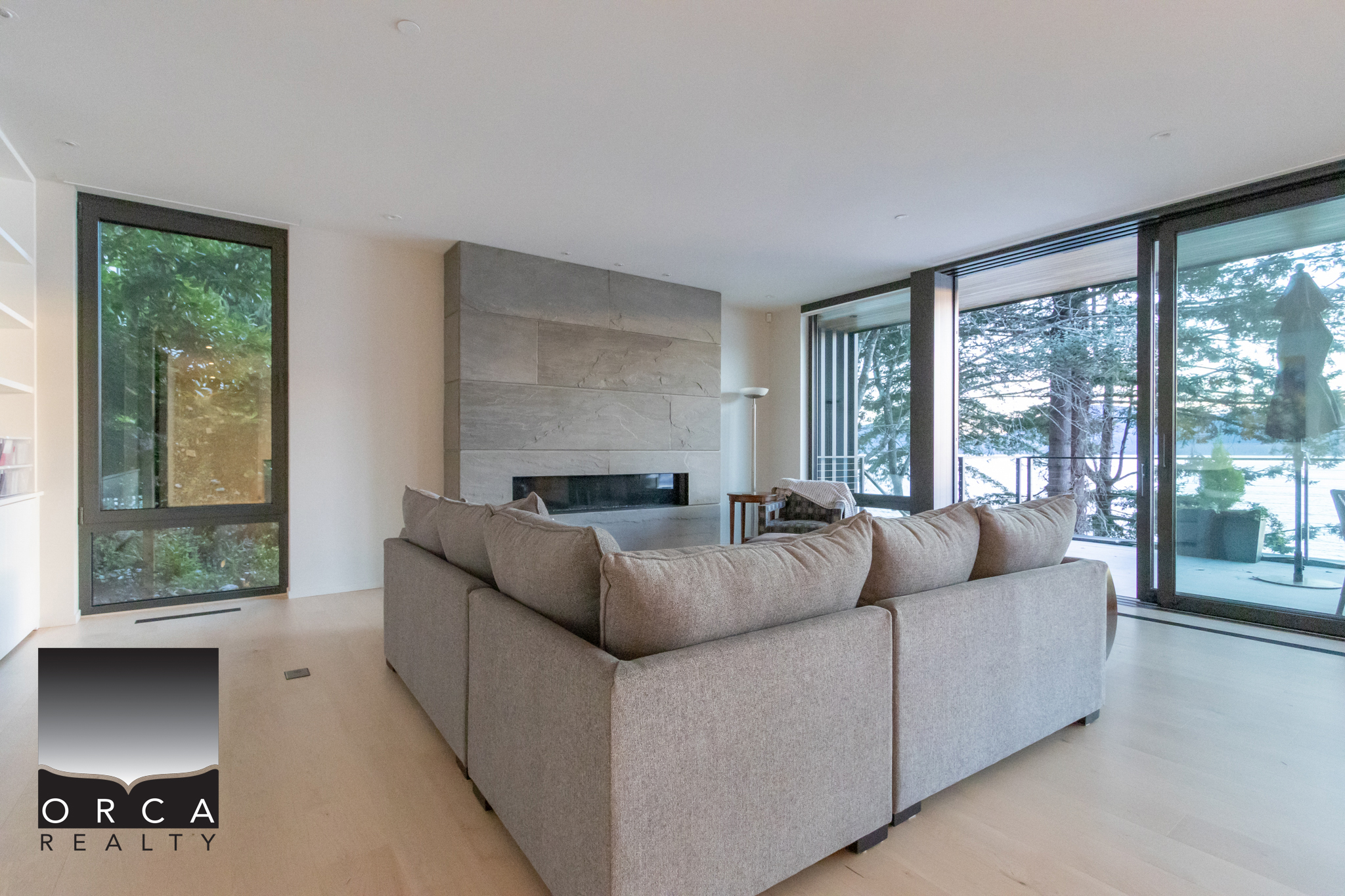 8885 Lawrence Way, West Vancouver