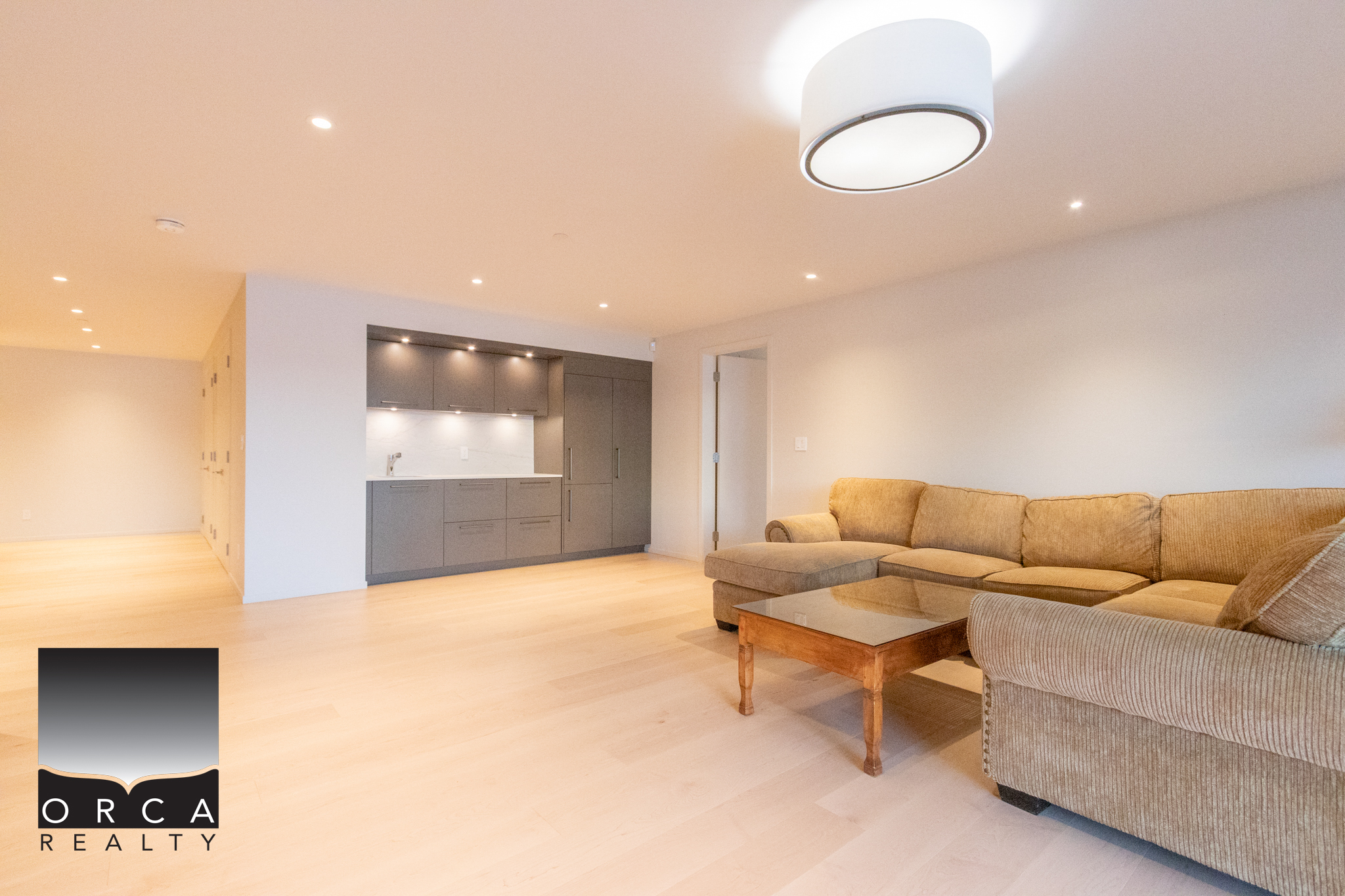 8885 Lawrence Way, West Vancouver