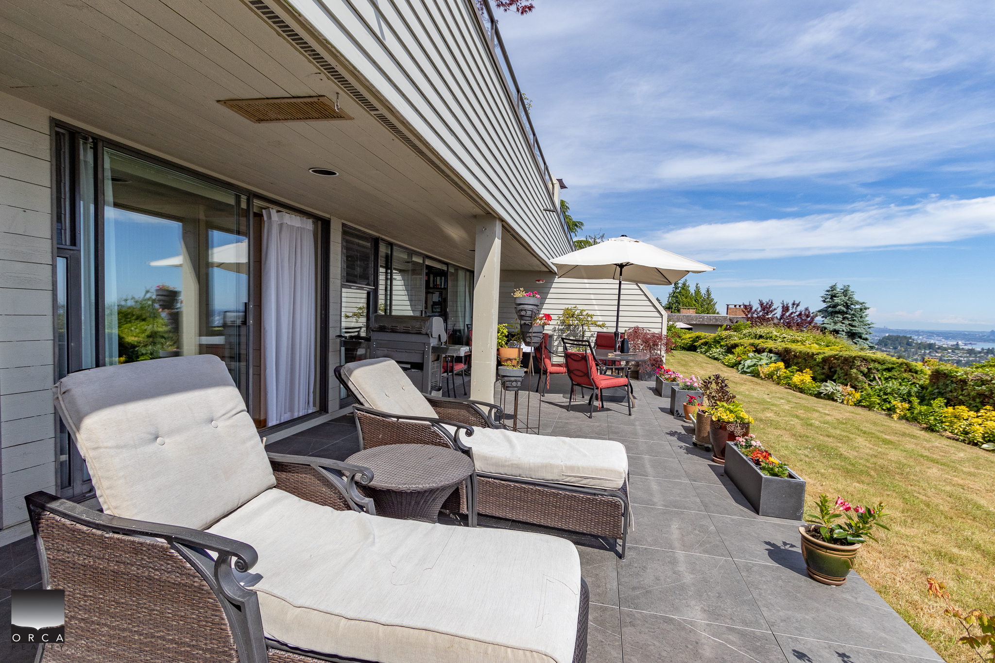 11-2246 Folkstone Way, West Vancouver