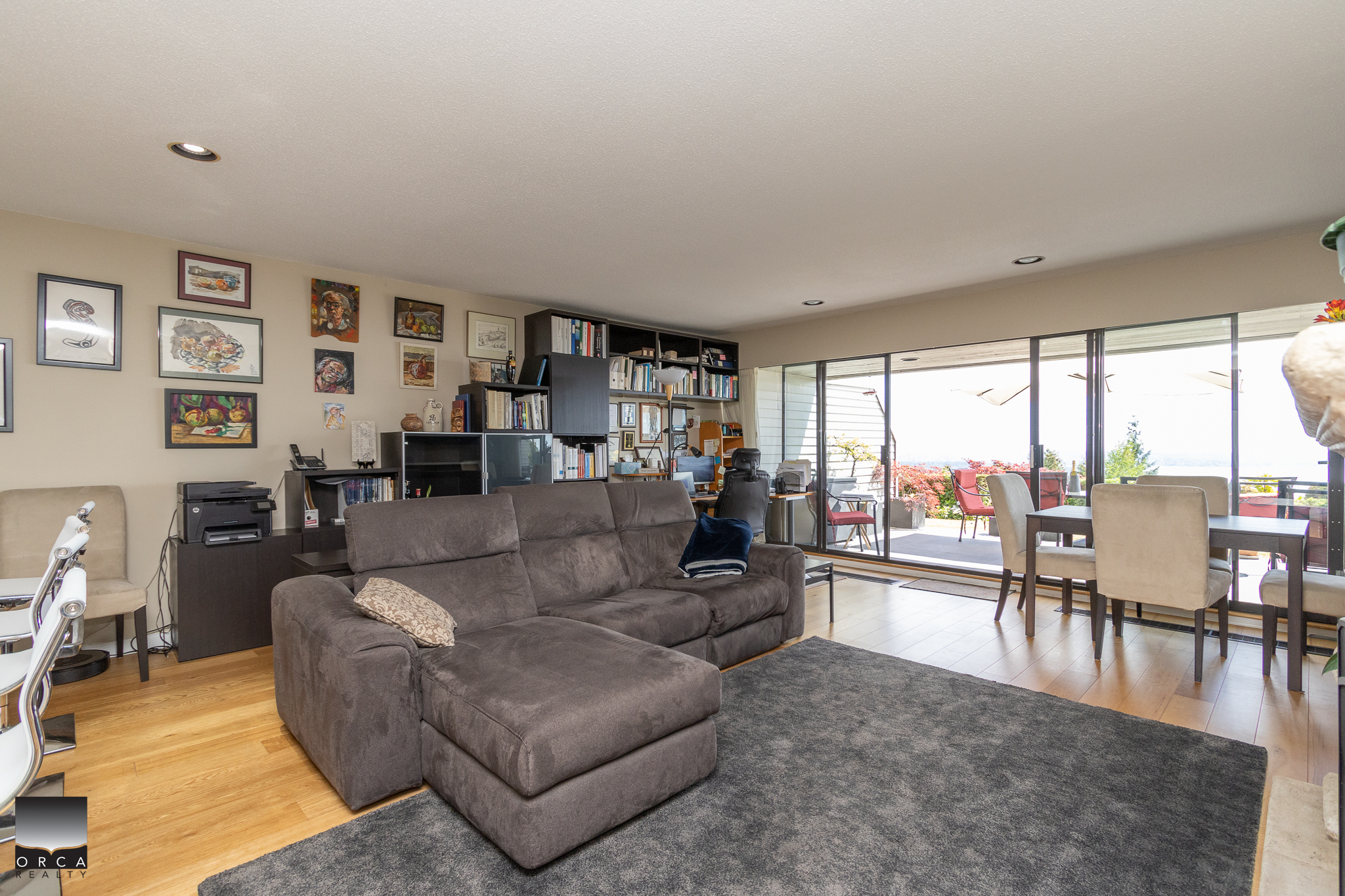 11-2246 Folkstone Way, West Vancouver