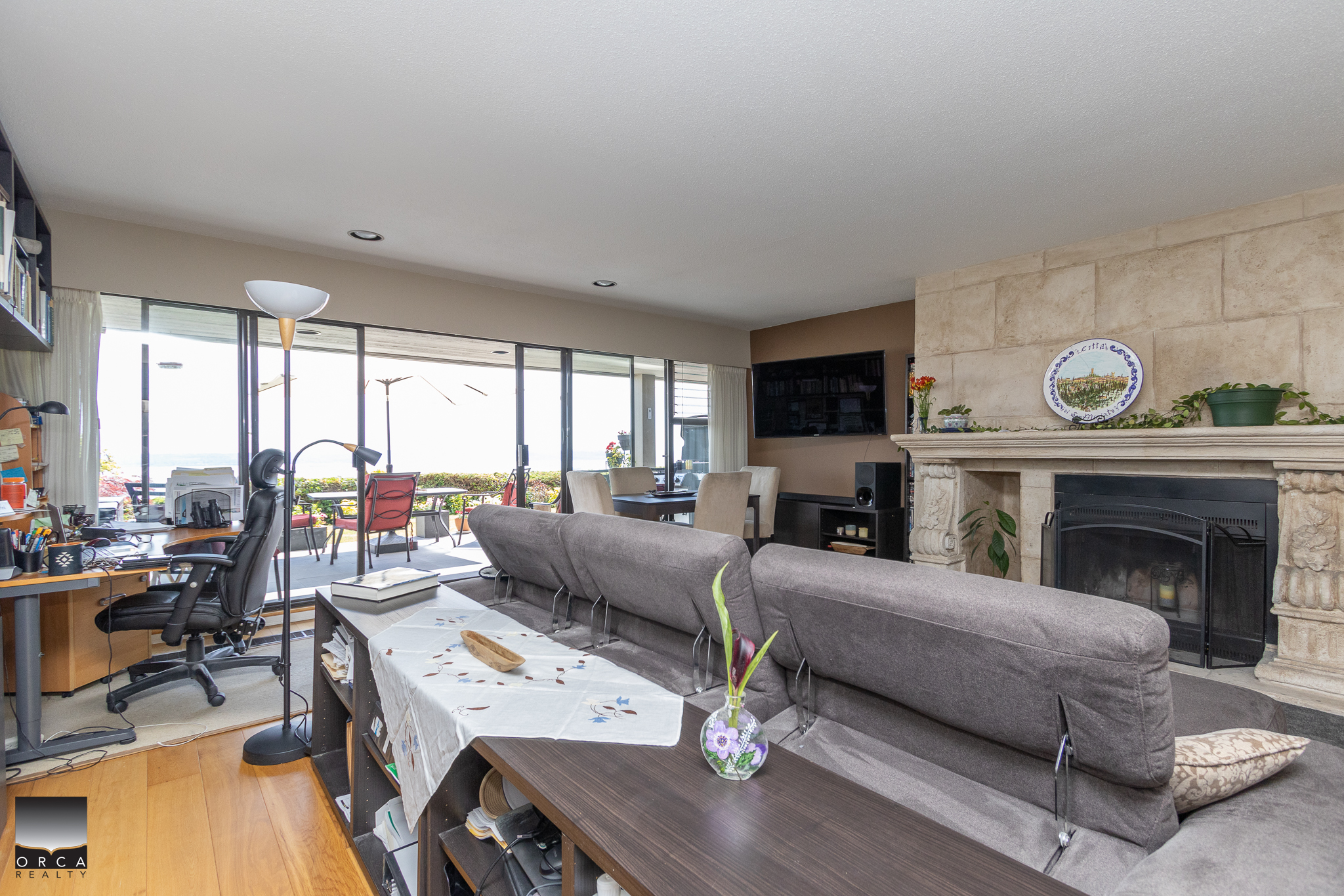 11-2246 Folkstone Way, West Vancouver