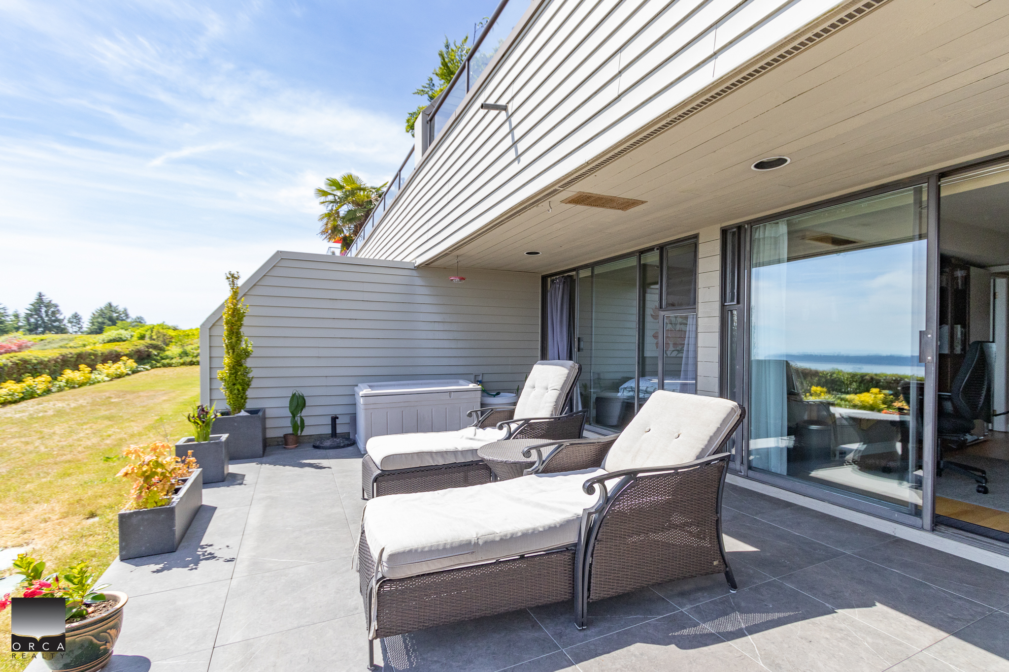 11-2246 Folkstone Way, West Vancouver