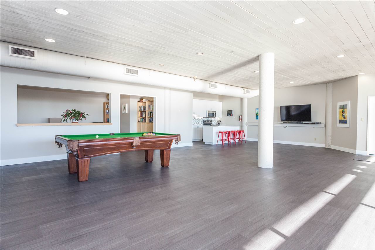 11-2246 Folkstone Way, West Vancouver
