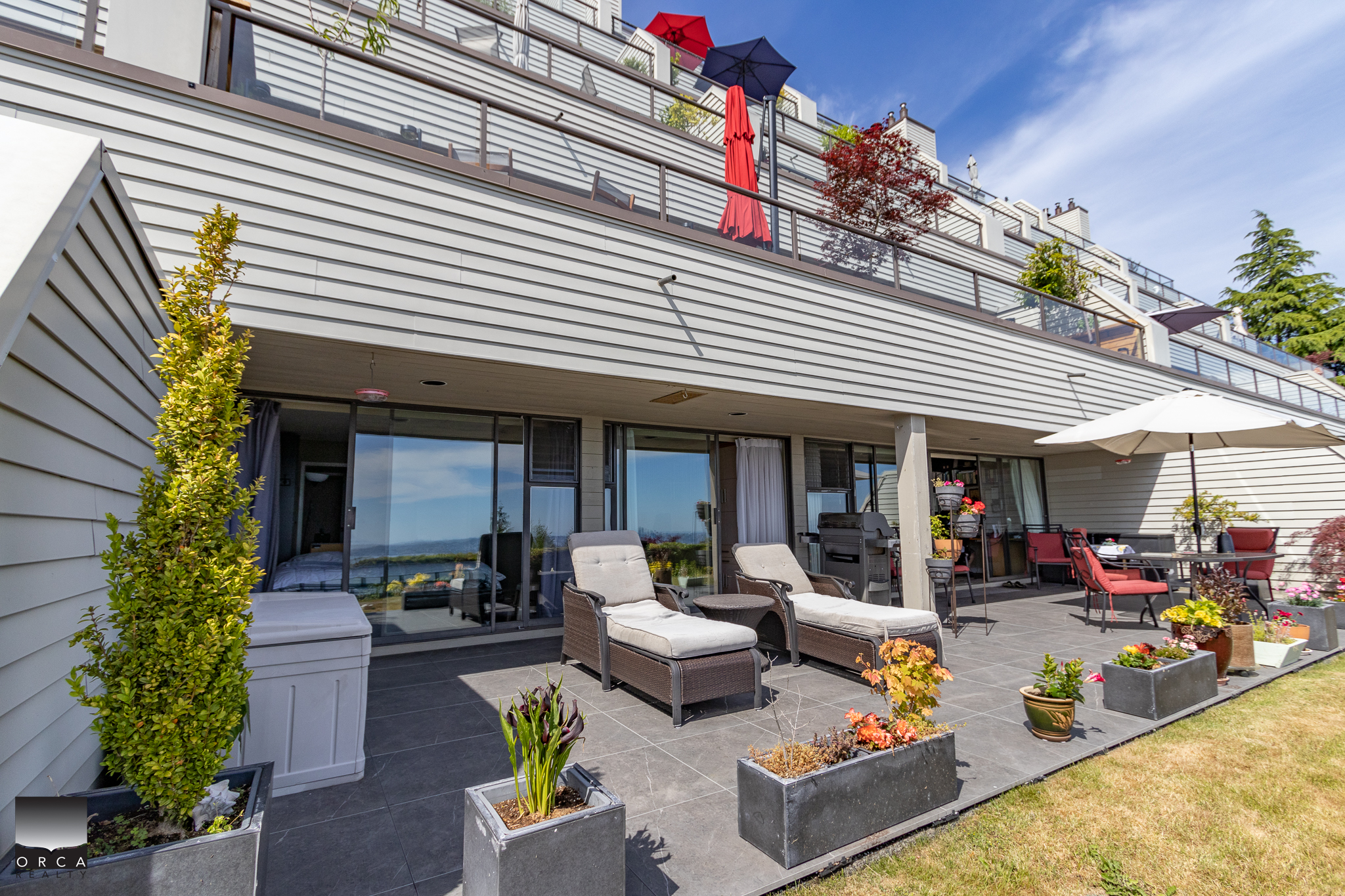 11-2246 Folkstone Way, West Vancouver