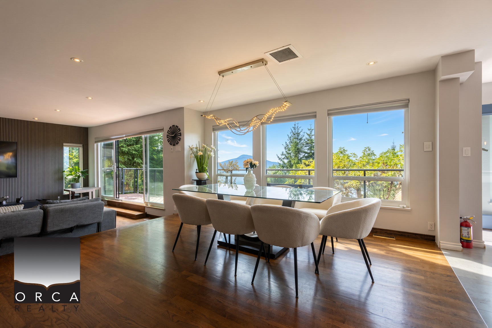 325 Kelvin Grove Way, Lions Bay