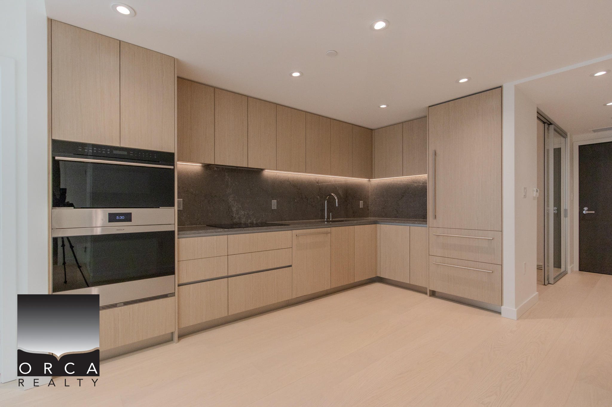 410-777 Harbour Way, North Vancouver