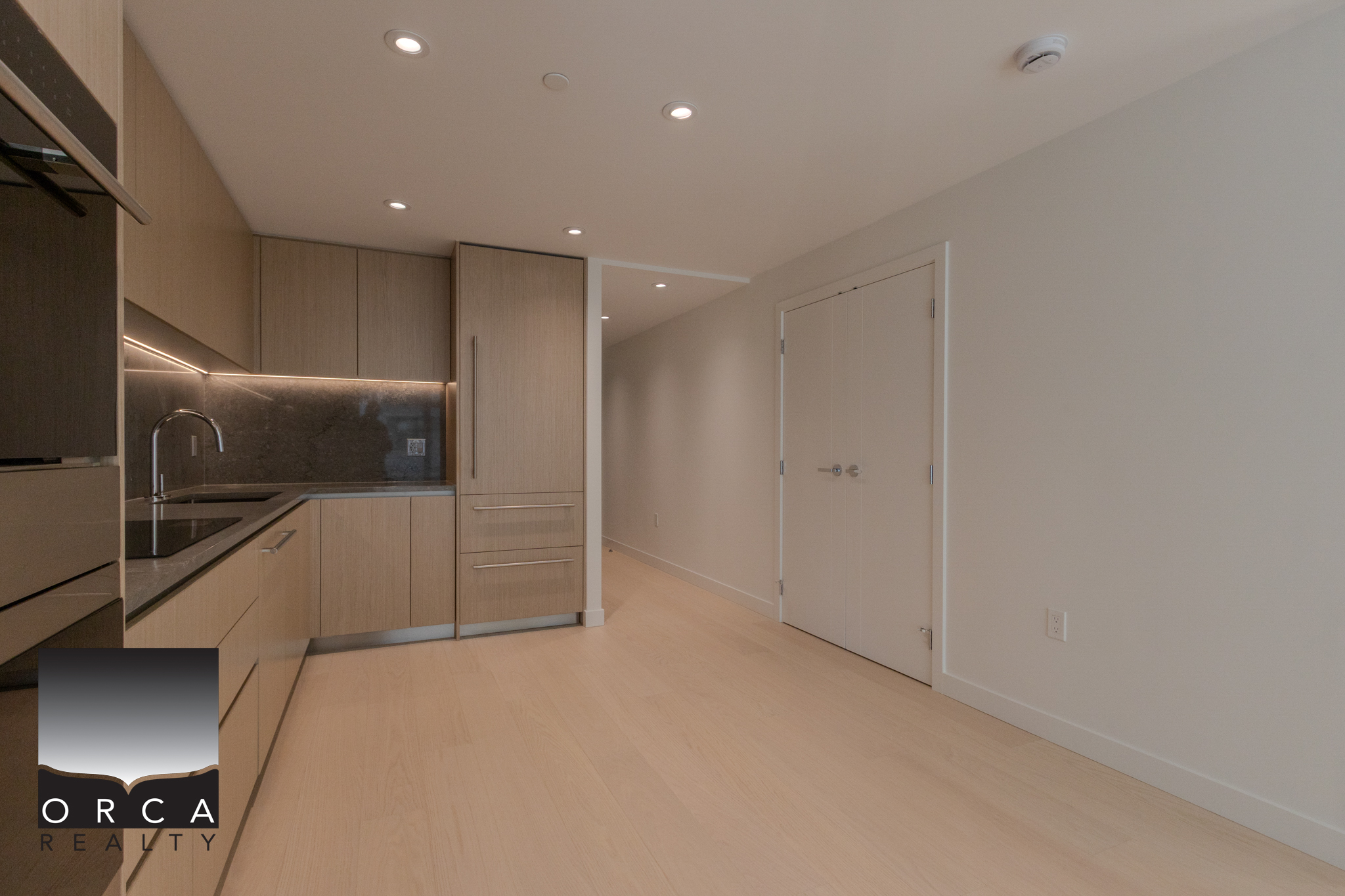 410-777 Harbour Way, North Vancouver